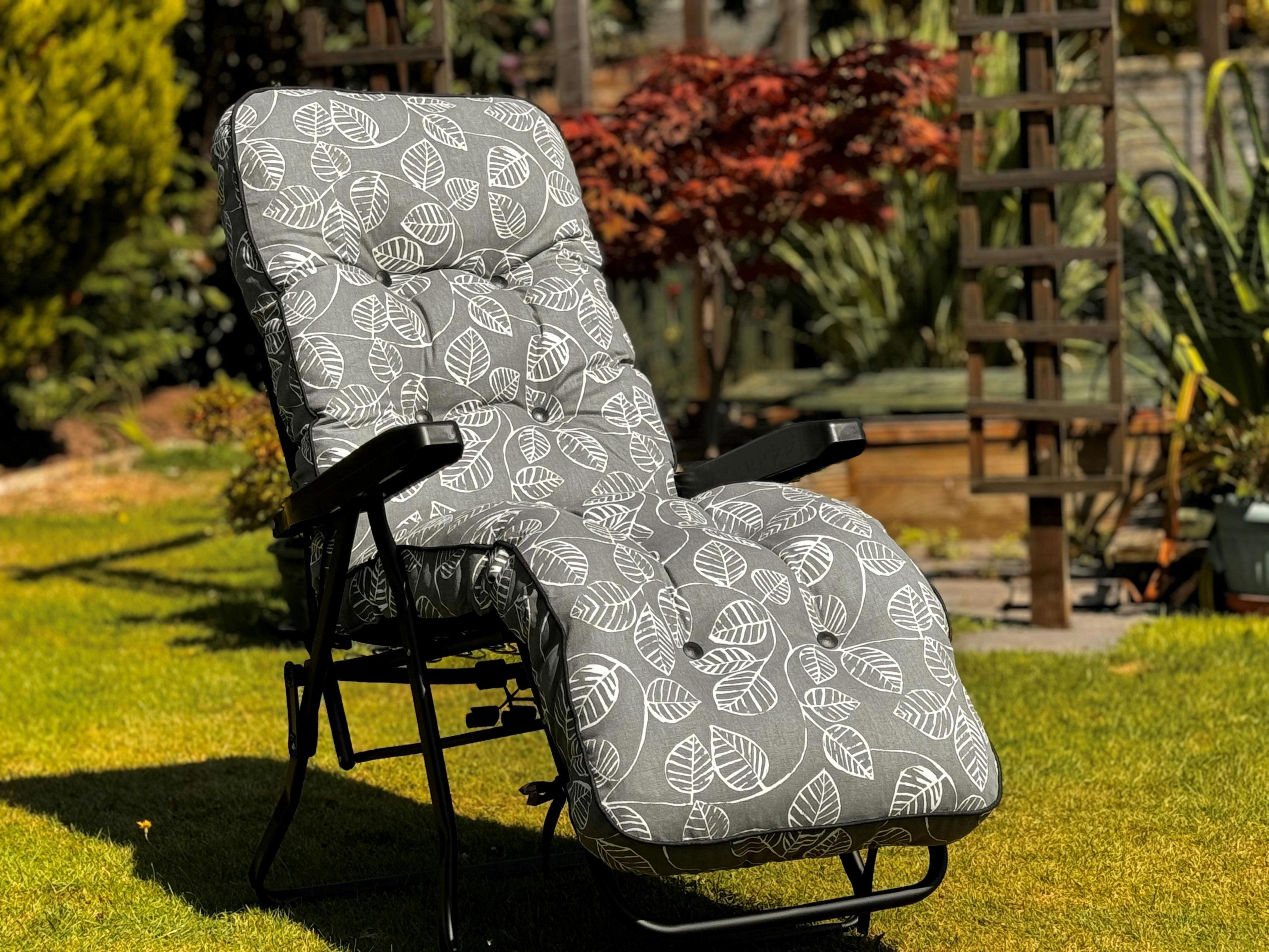 Rackhams Grey/Black Deluxe Garden Relaxer Chair | Multi-Position Reclining Lounger - Aspen ( Frame) - 99Cm X 58Cm X 73Cm