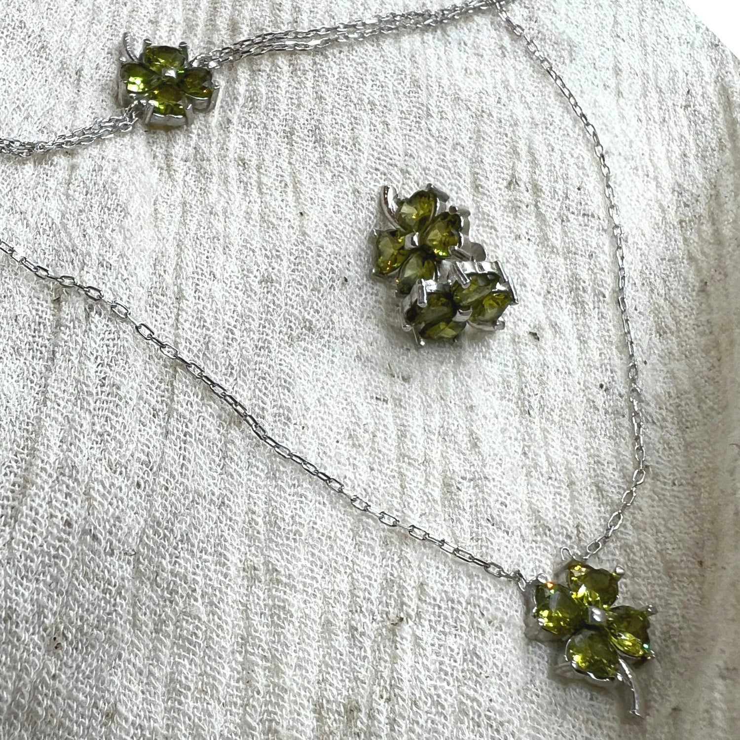 Spero London Silver/Green Four Leaf Clover Sterling Necklace - Mystic