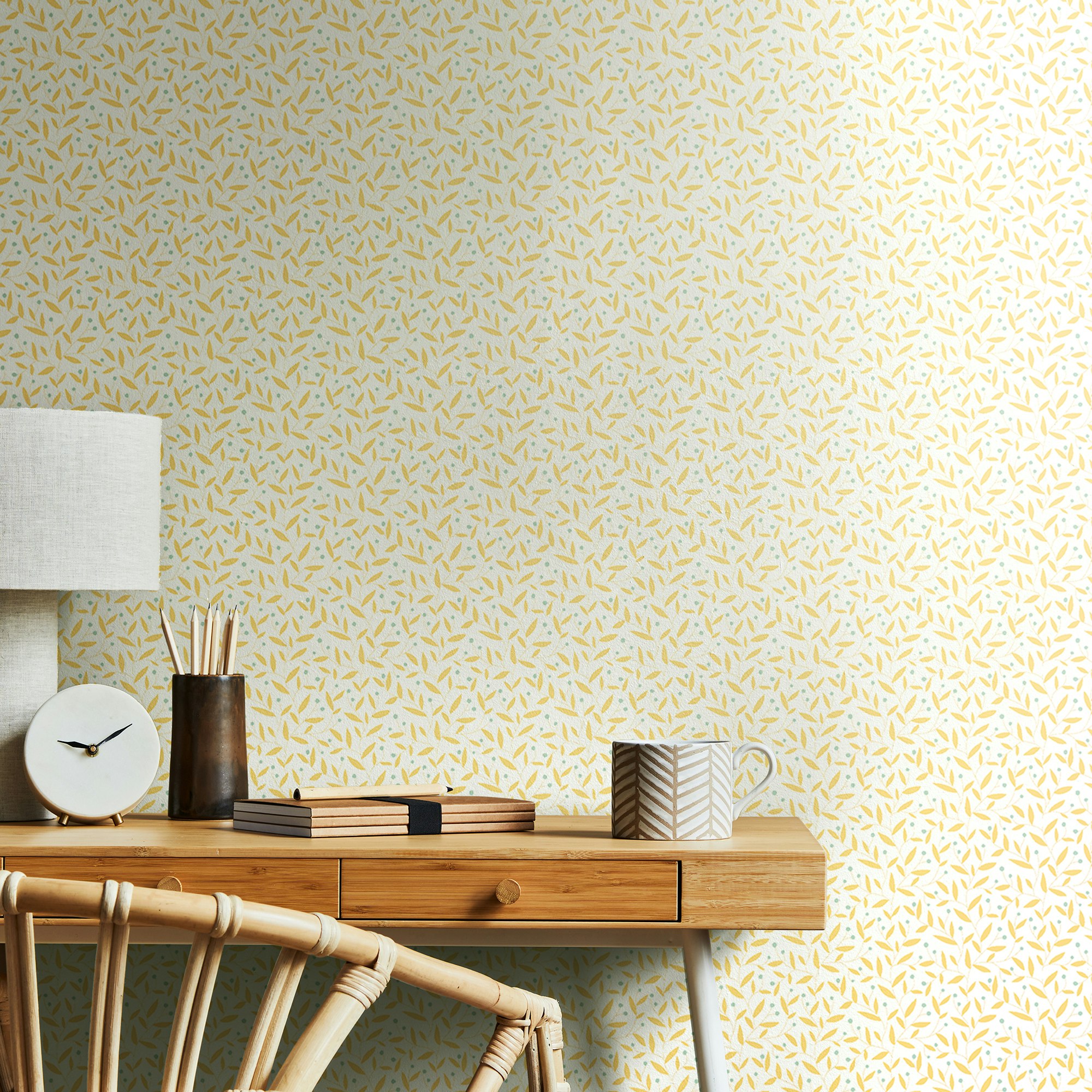 Hoopla Walls Gold Dotty Vine - 10M Wallpaper