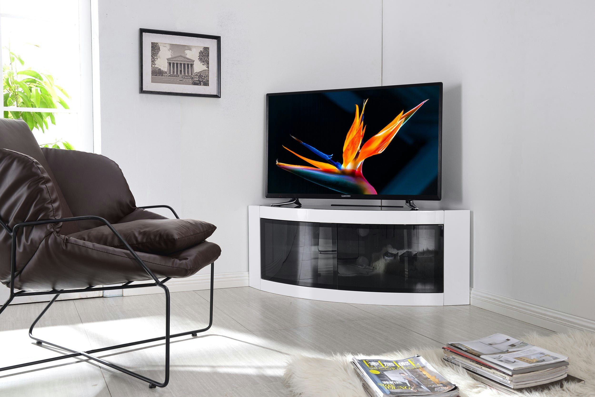 Centurion Supports White Pangea Gloss Beam-Thru Curved Tru-Corner 32”-50” Tv Cabinet