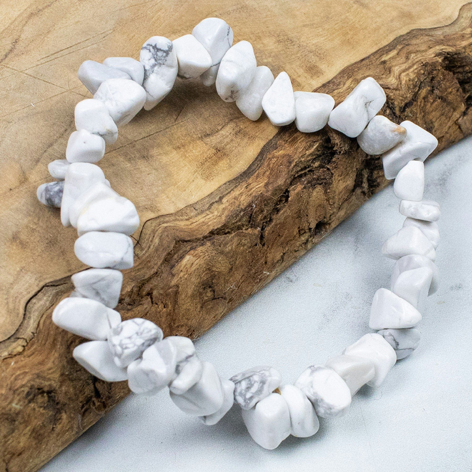 Myga Red/Turquoise Stone Chip Bracelet - Howlite