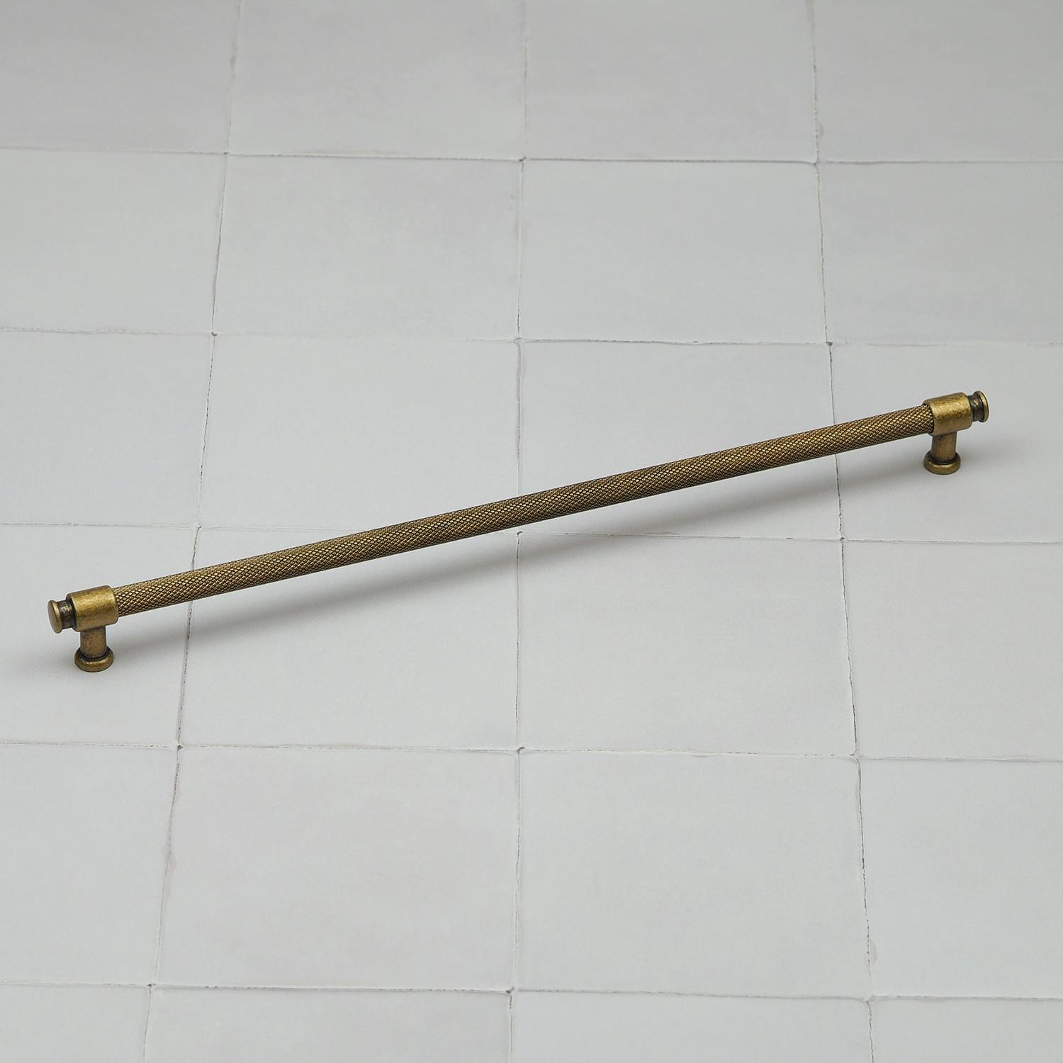 Rackhams Antique Brass Knurled Pulls - 320Mm Handle
