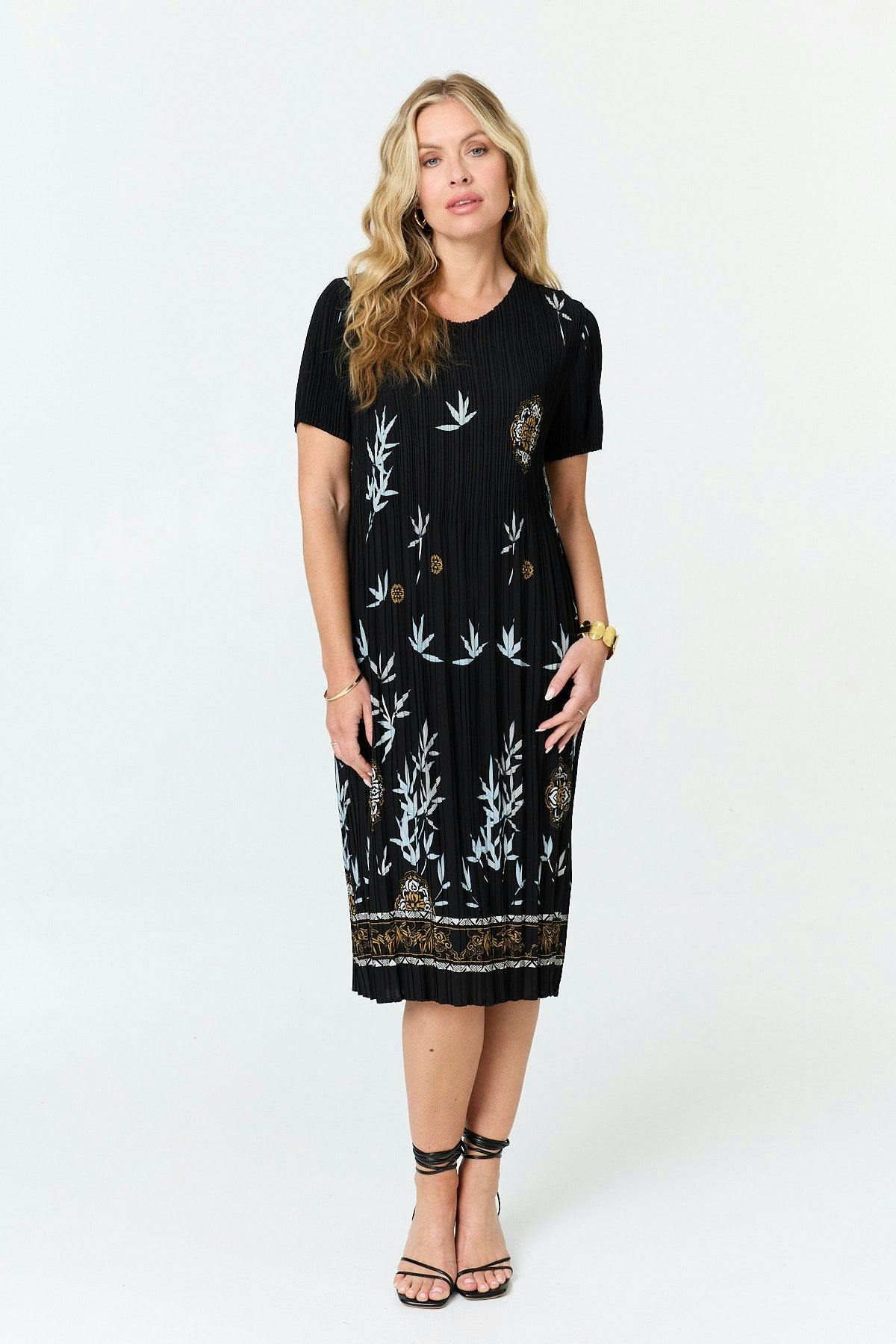 Izabel London Black Border Print Pleated Texture Midi Dress - S/M