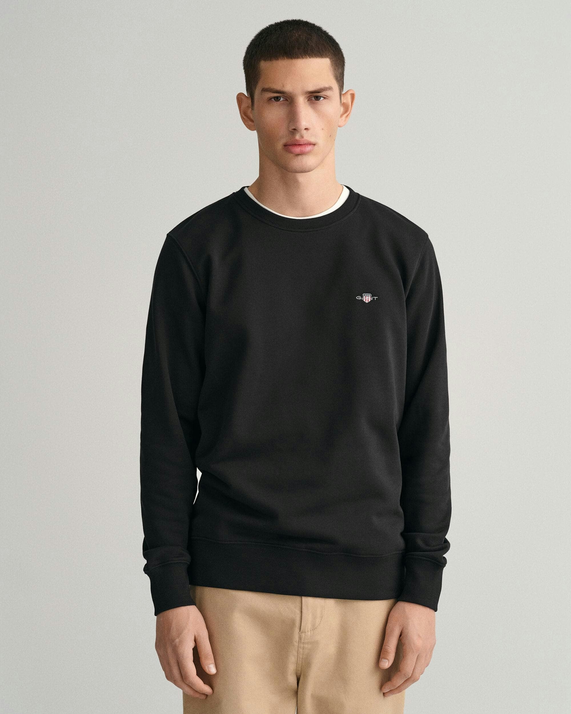 Gant Men's Black Regular Fit Shield Logo Crew Neck Sweatshirt - 5 - 5 - Xxl