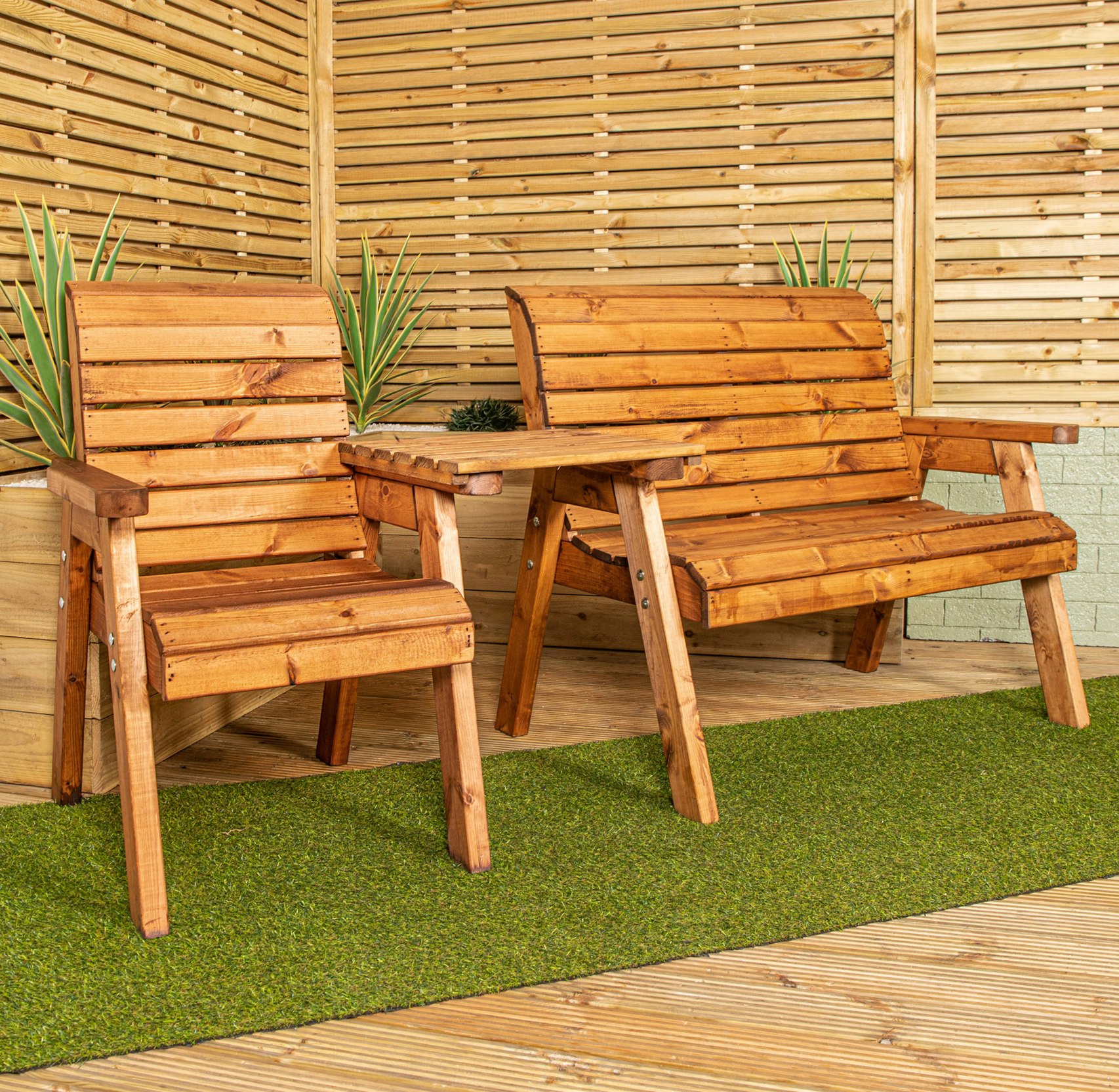 Rackhams Hand Made 3 Seater Chunky Rustic Wooden Garden Furniture Companion Set With Straight Tray