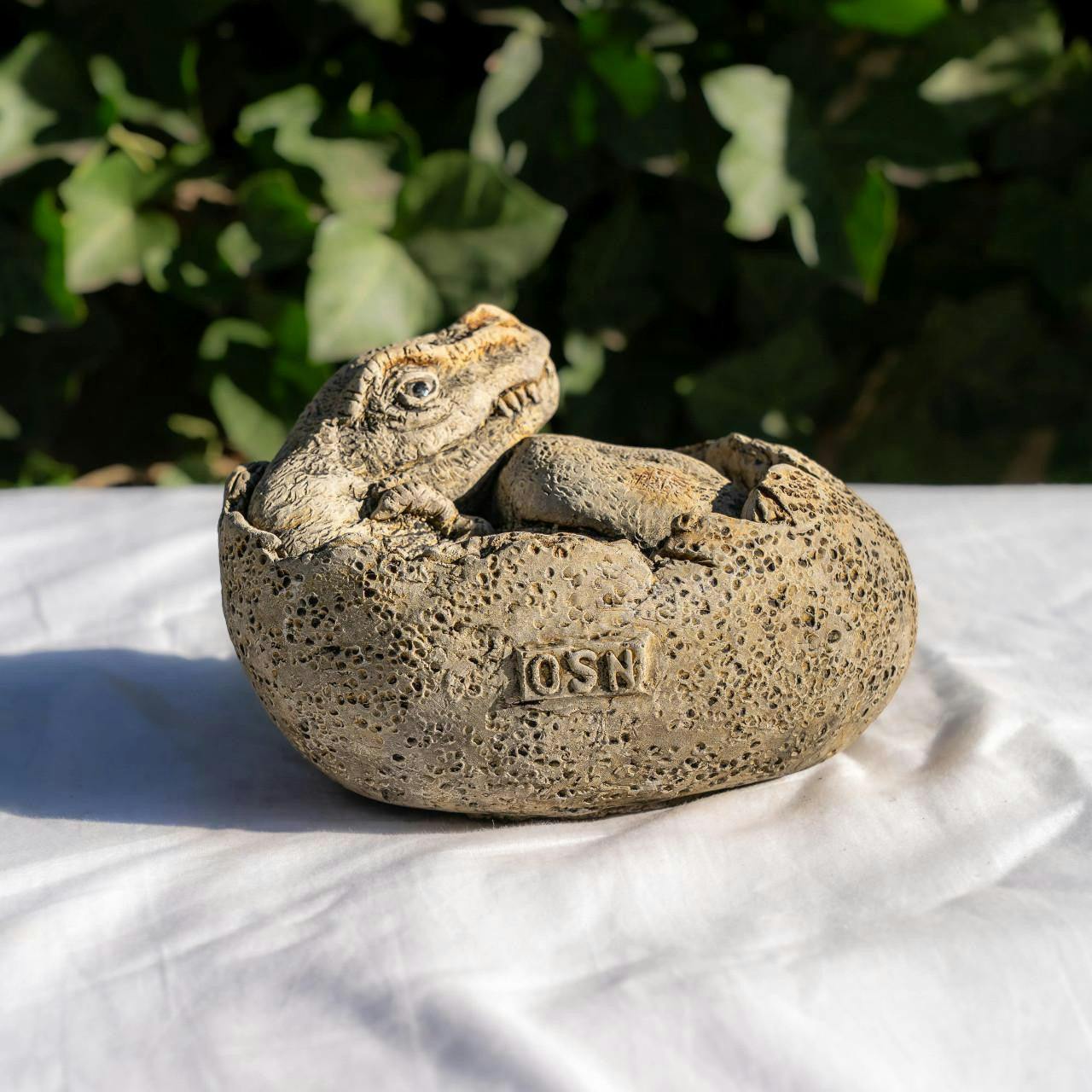Rackhams Small Stone Cast Tyrannosaurus Garden Sculpture Dinosaur Animal Statue