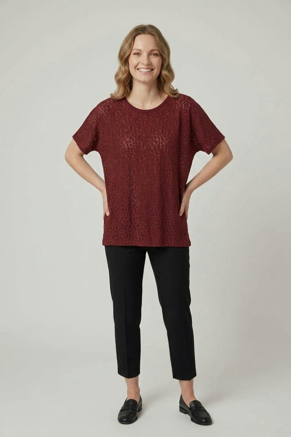 Izabel London Red Textu Relaxed Short Sleeve T-Shirt - 8