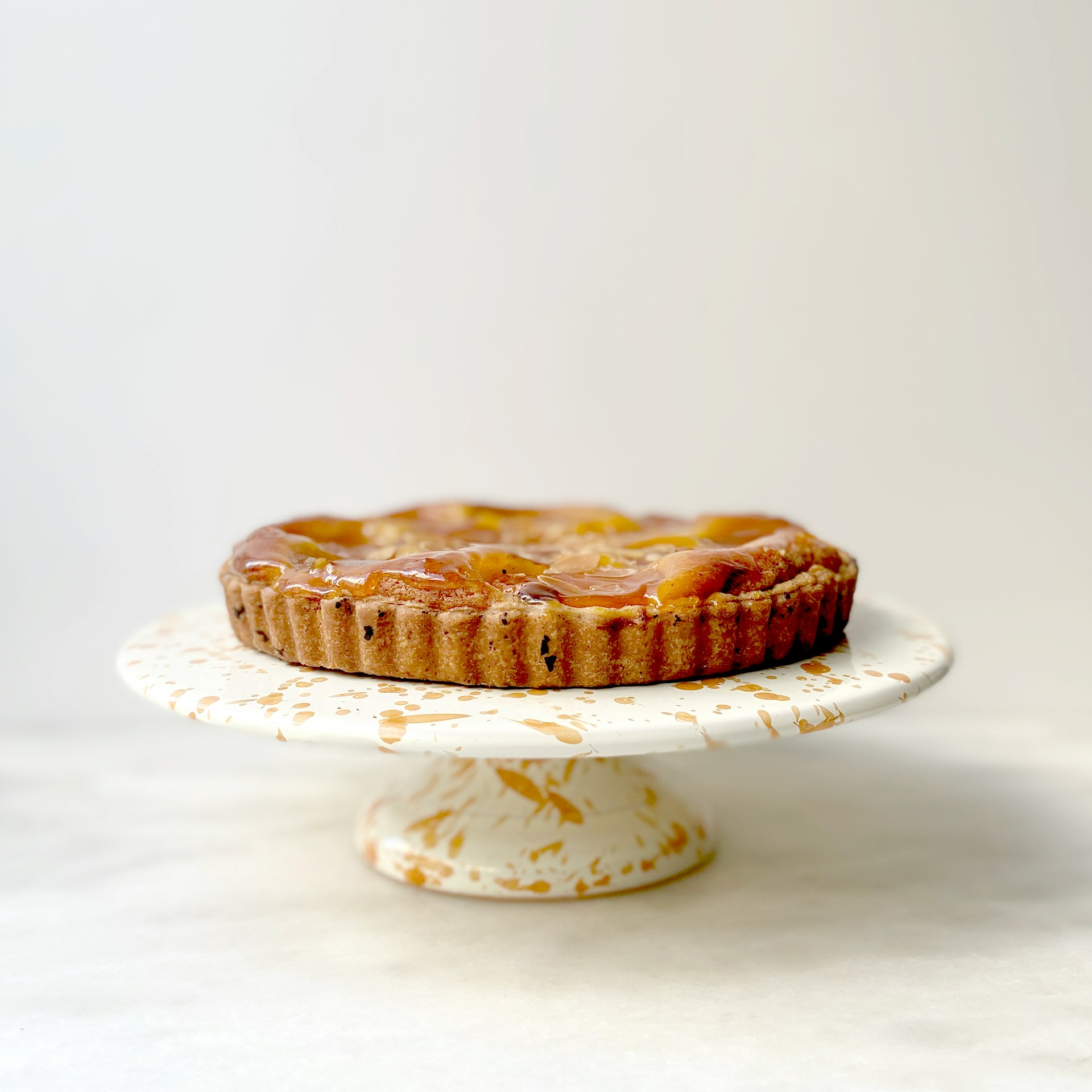 Rackhams Orange Cake Stand Burnt