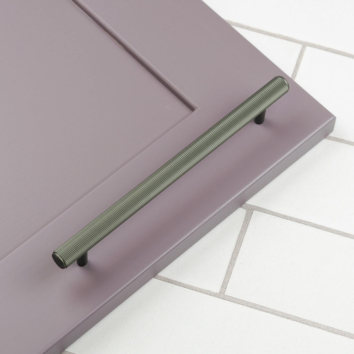 Handle & Home Dark/Grey/Anthracite Reeded Handles - 160Mm Handle