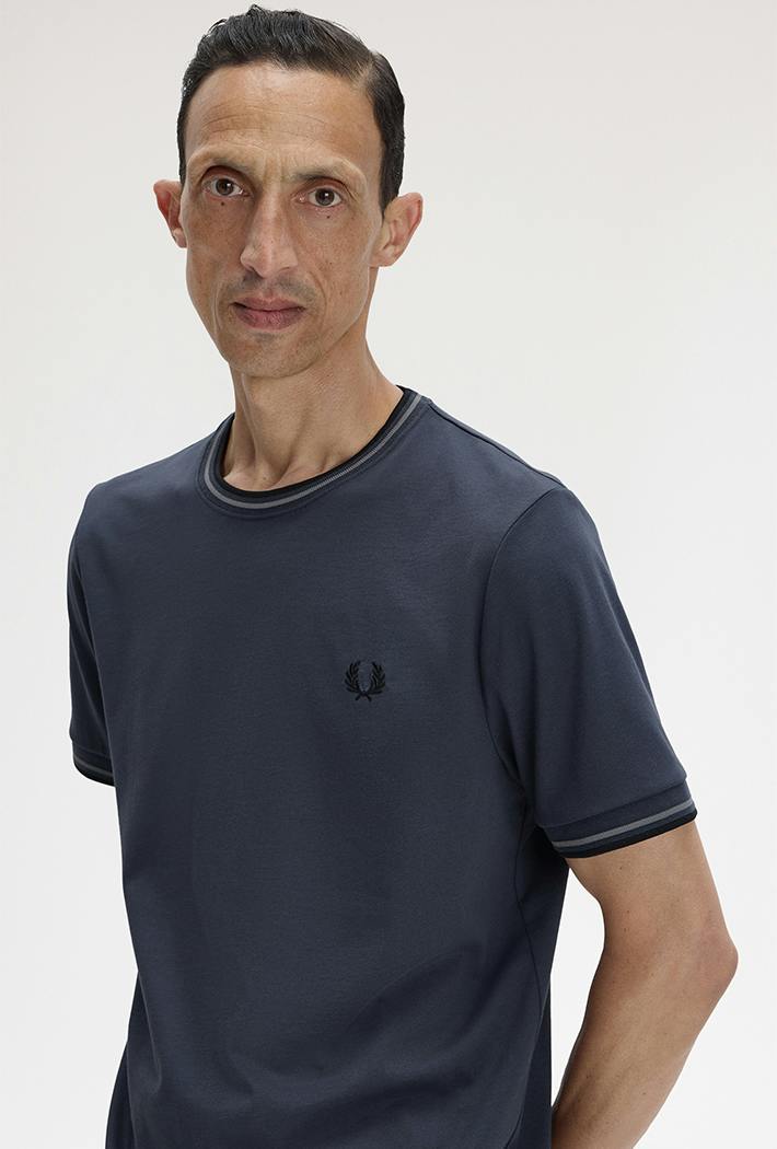 Fred Perry Men's Grey Twin Tipped T-Shirt - Size 42 - Image 3