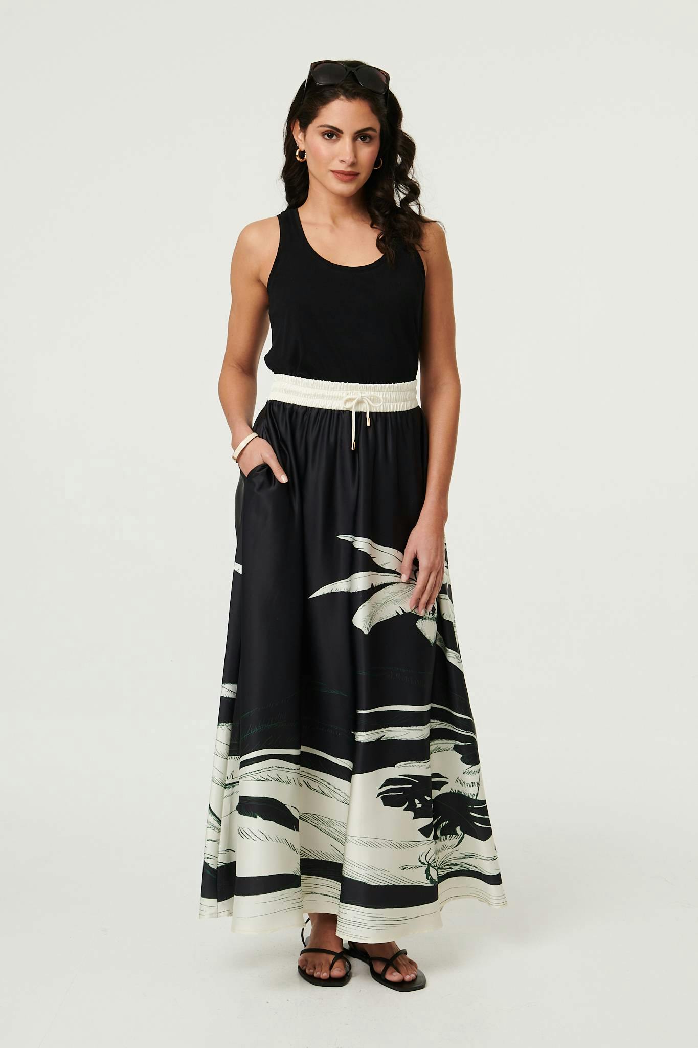 Izabel London Black Tropical Print High Waist Maxi Skirt - 8