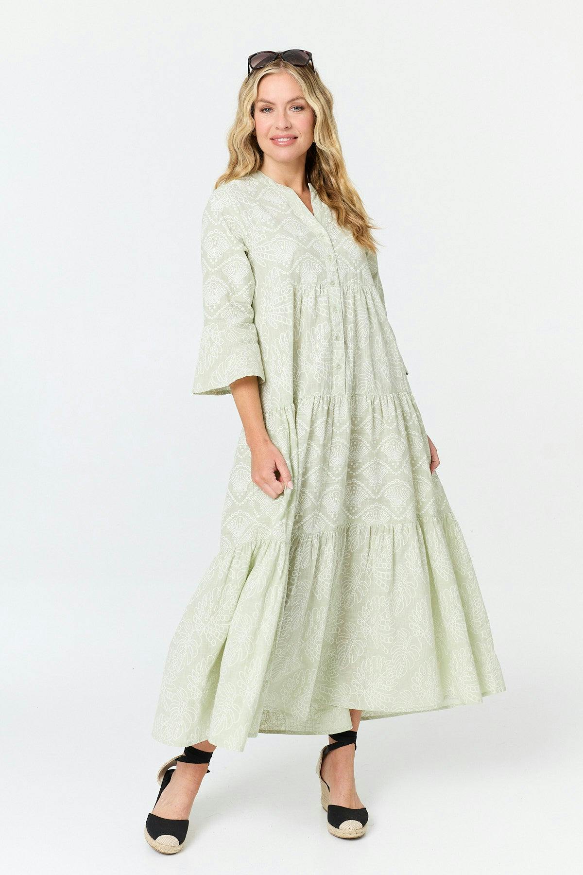 Izabel London Printed 3/4 Flare Sleeve Maxi Dress - 16 - Sage