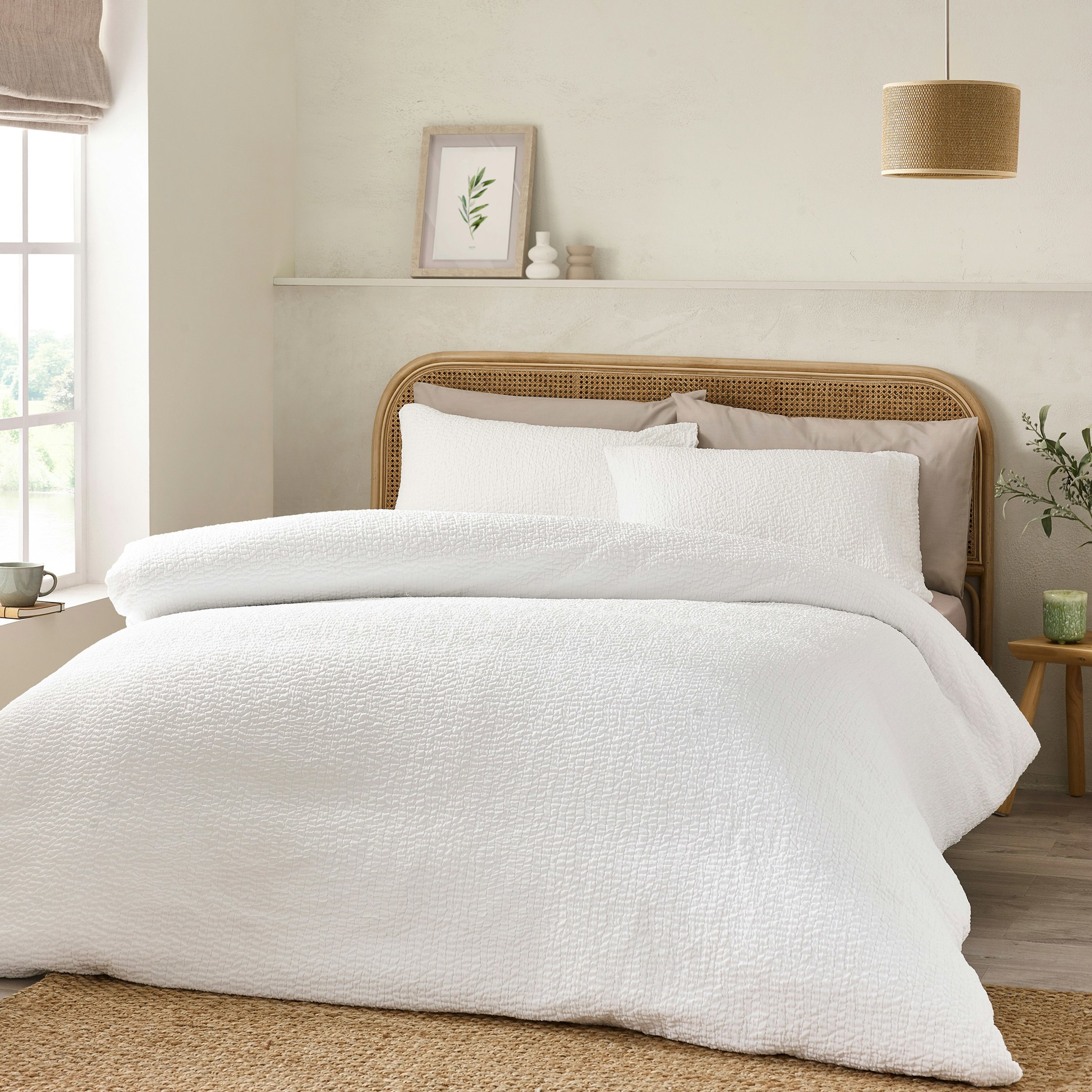 Catherine Lansfield White Crinkle Seersucker Duvet Cover Set - King