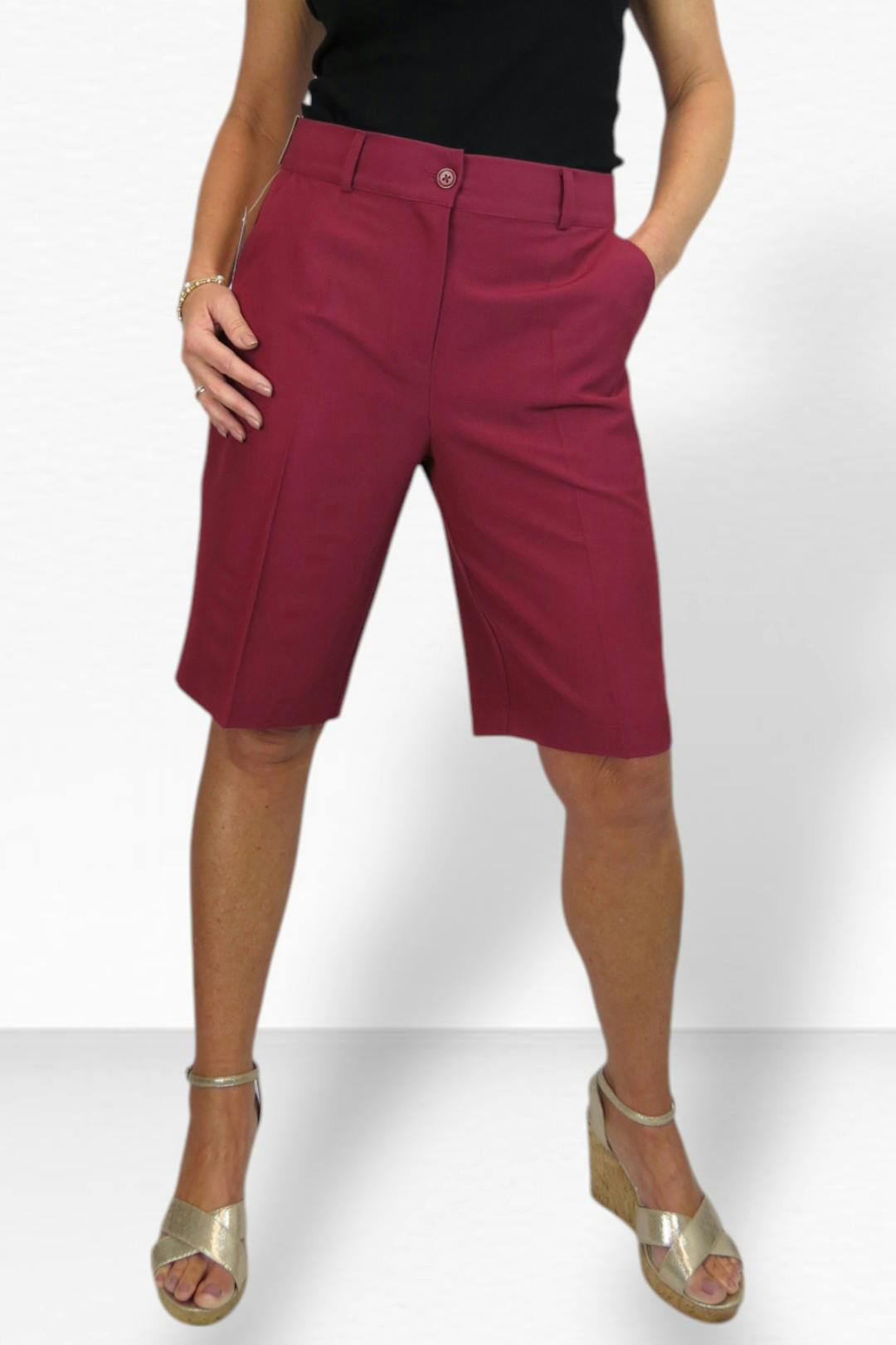 Paulo Due Women's Burgundy Smart Pleated Tailored Shorts - 22