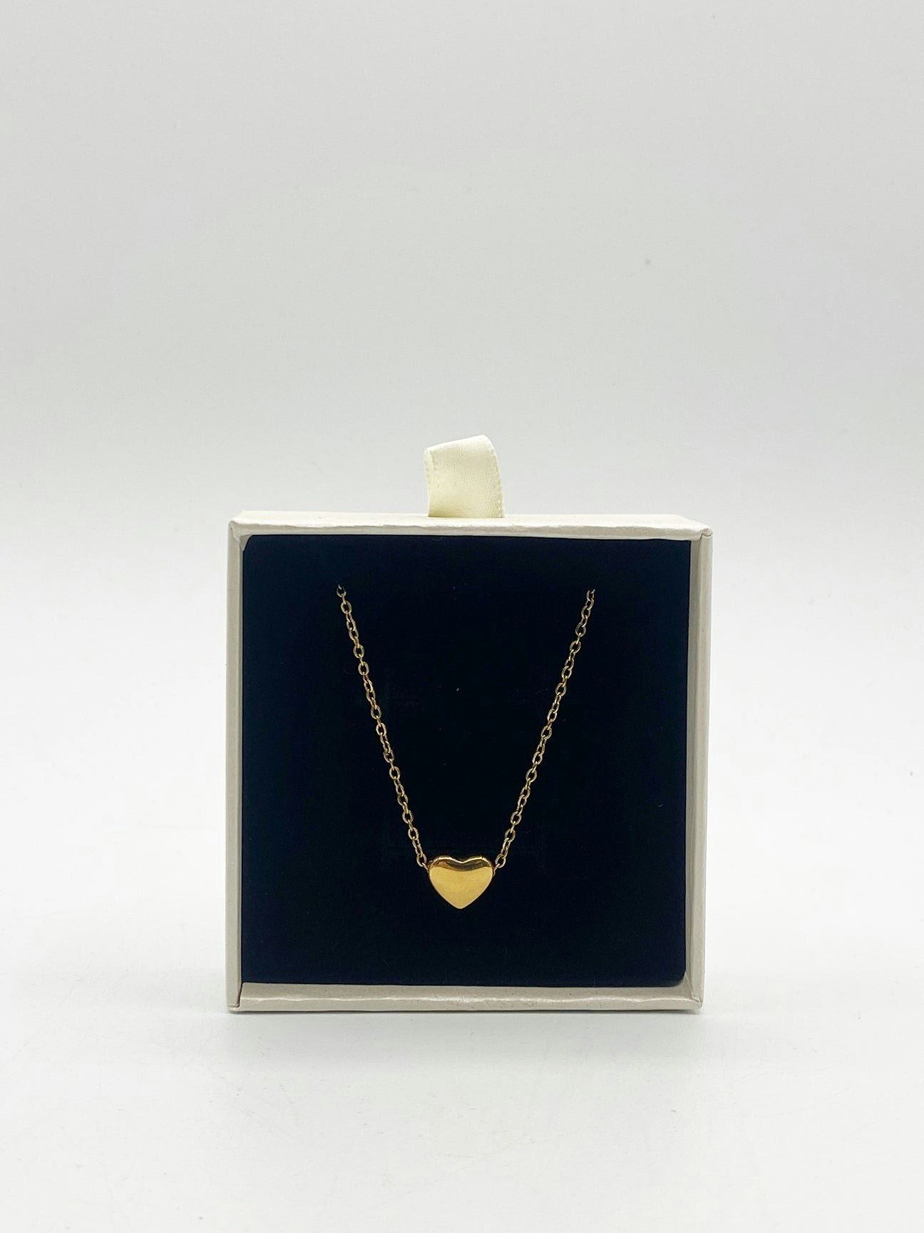 Svnx Gold Small Heart Necklace In Colour - One Size