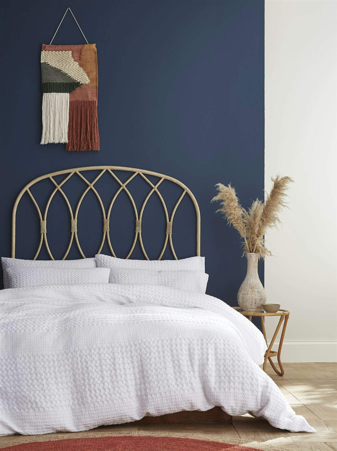 Pineapple Elephant White Caspian Duvet Cover Set - Cotton - Single