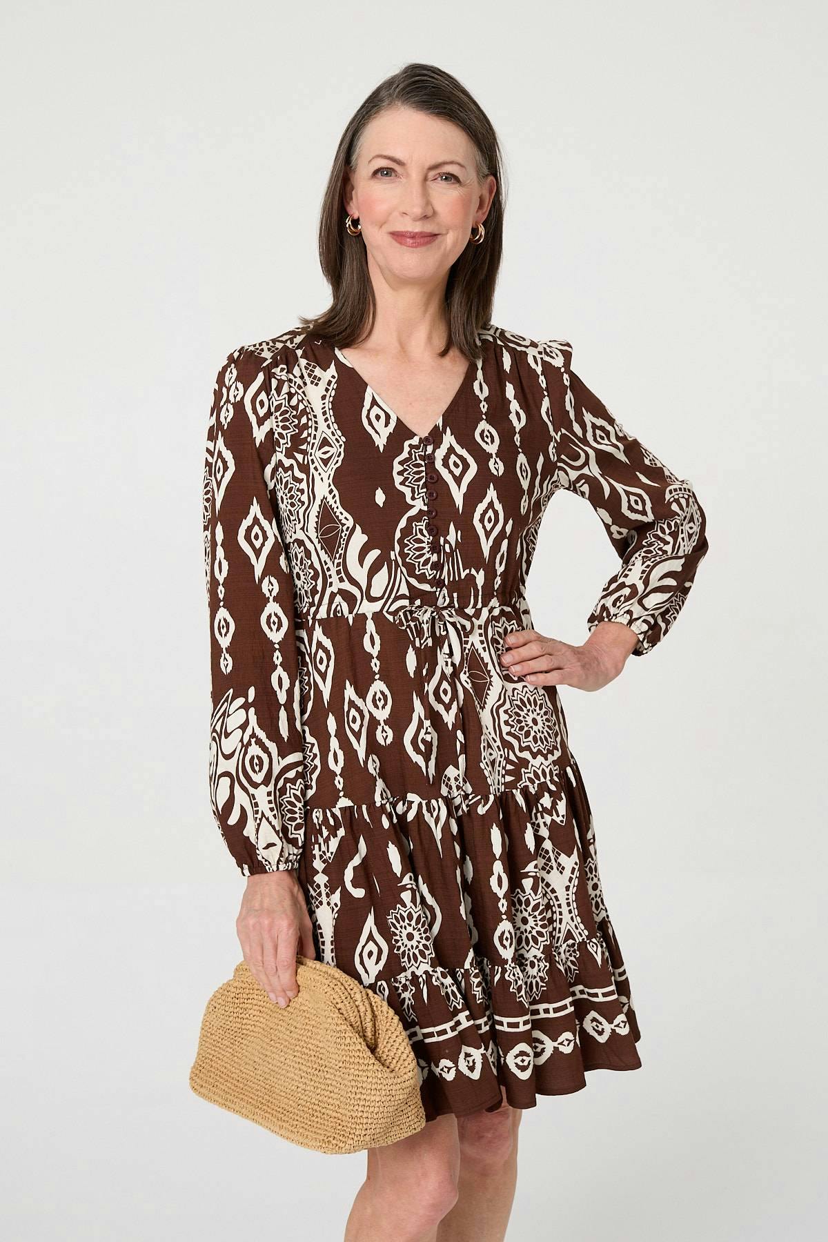 Izabel London Brown Printed Tiered V-Neck Knee Length Dress - 8