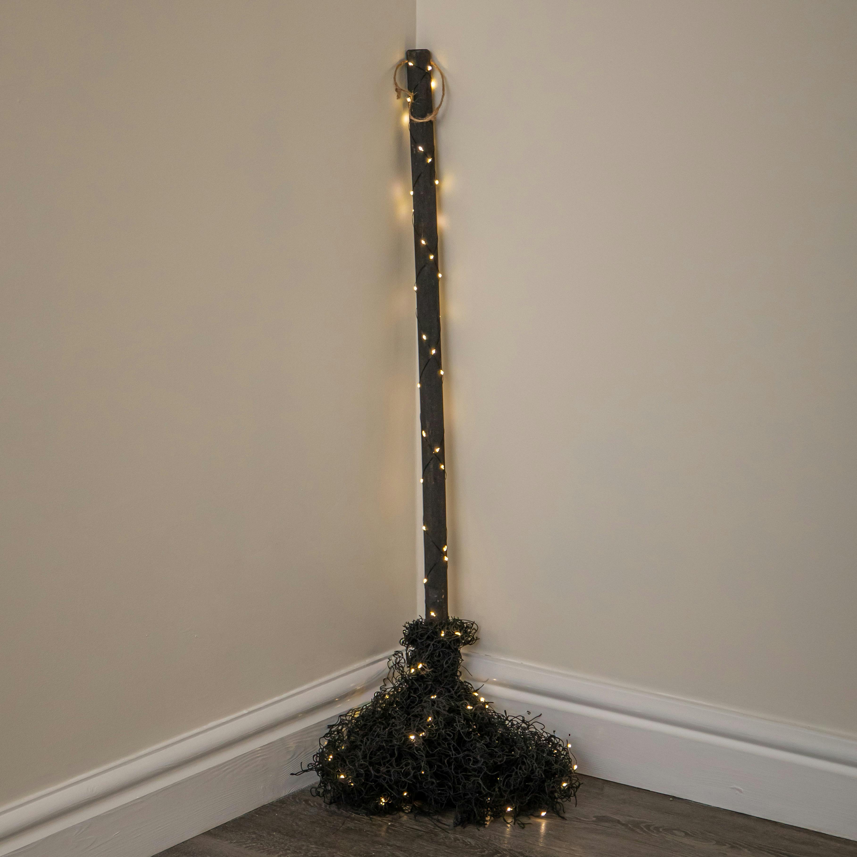 Smart Garden Products 1.1M Battery Powered Light Up Halloween Witch's Broomstick With Leds - Image 2