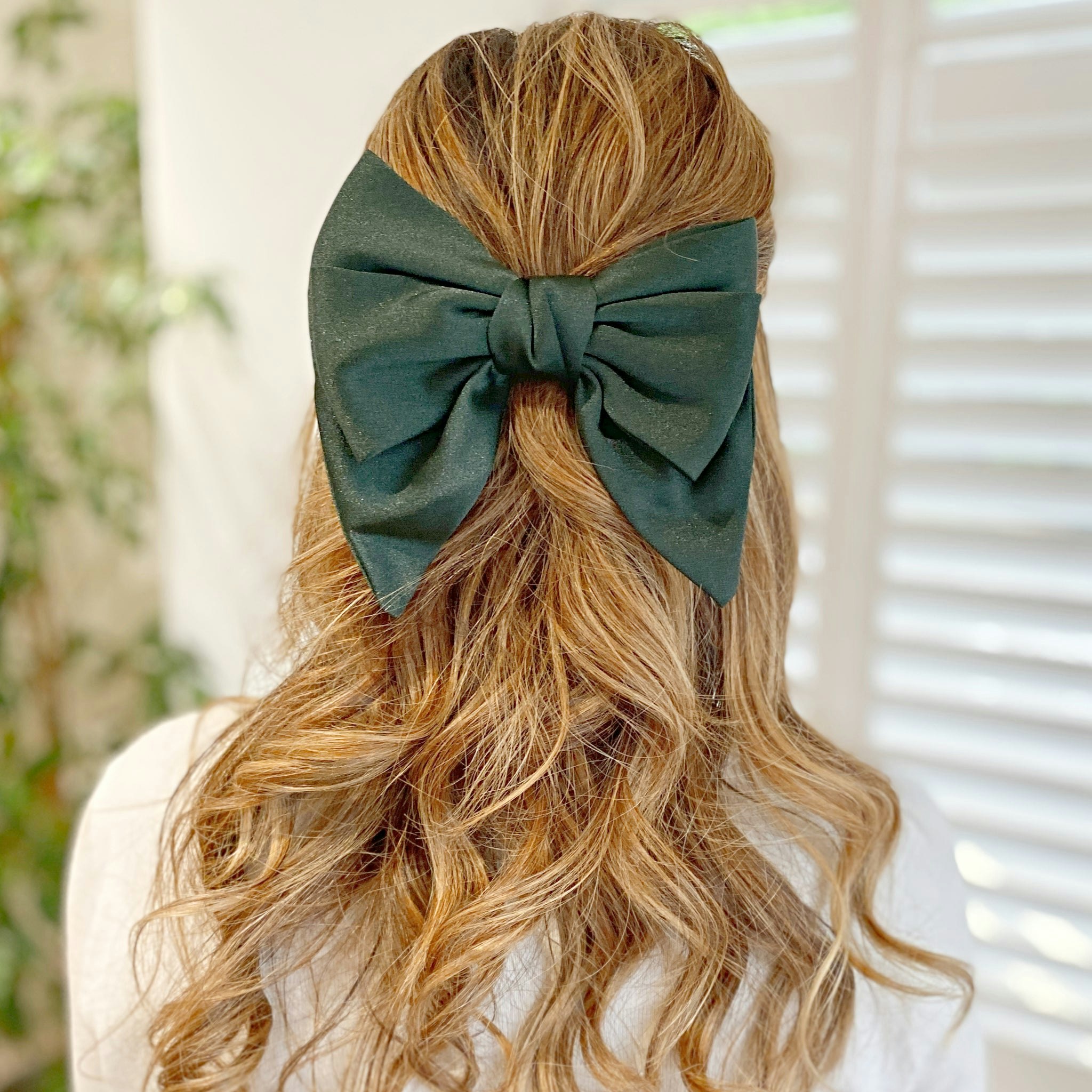 Queenmee Accessories Green Satin Hair Bow Hair Clip