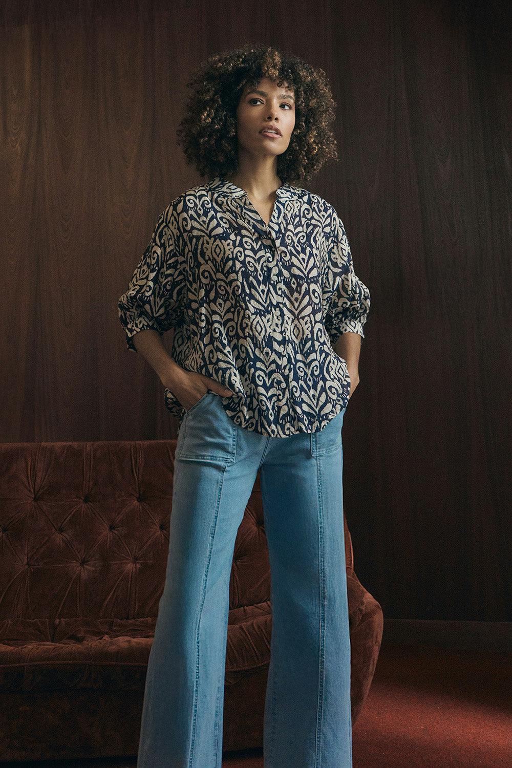 Izabel London Printed Button 3/4 Sleeve Relaxed Blouse - 8 - Navy