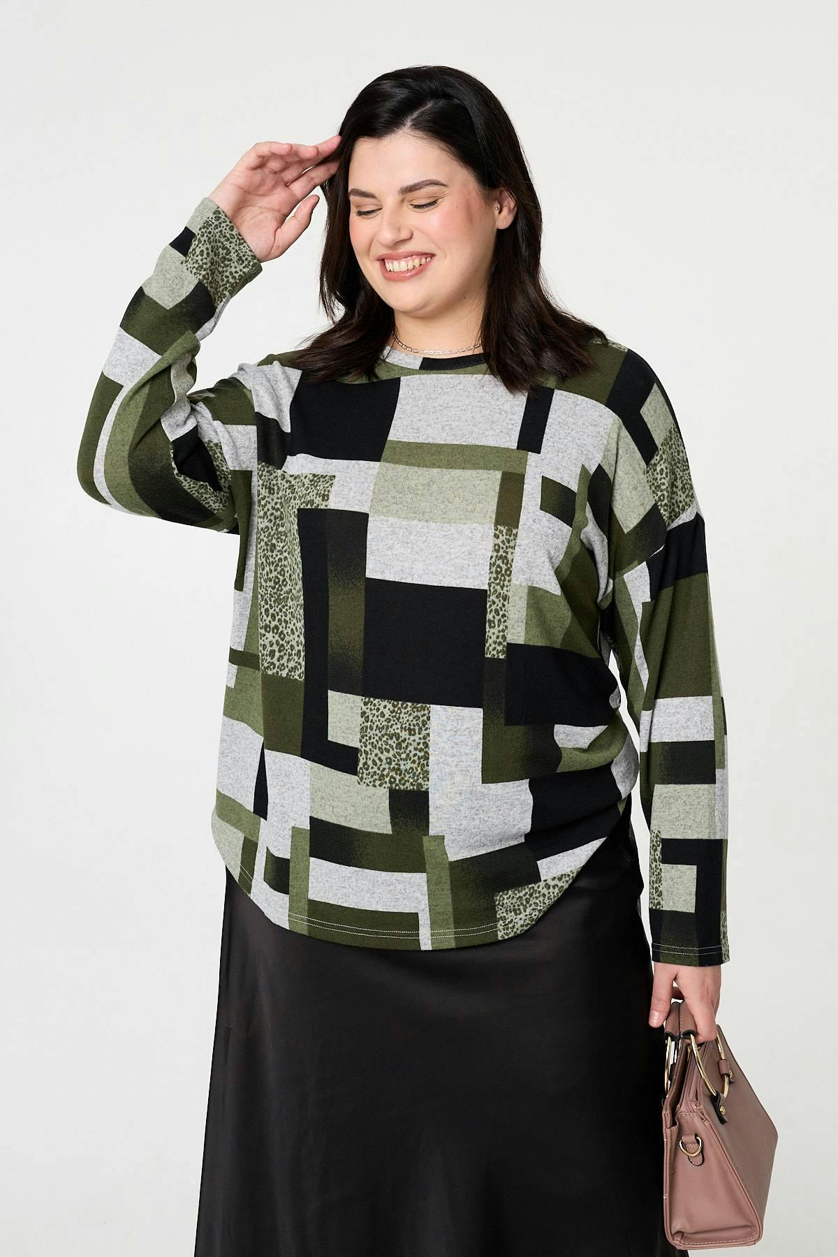 Izabel London Green Curve Printed Long Sleeve Relaxed Top - 22