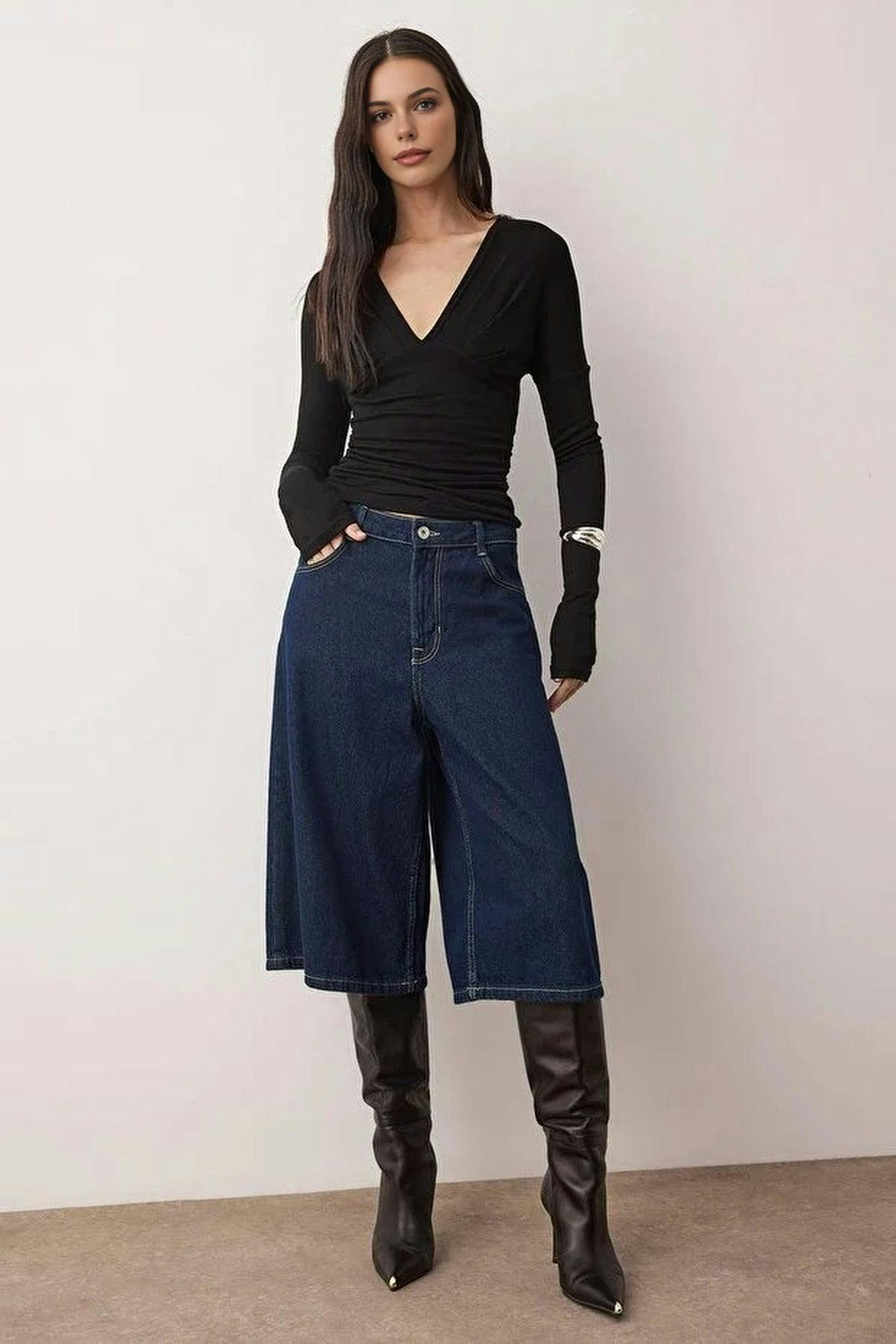 Wovcor Black V-Neck Flowy Regular Knit Blouse With Back Detail - Xs