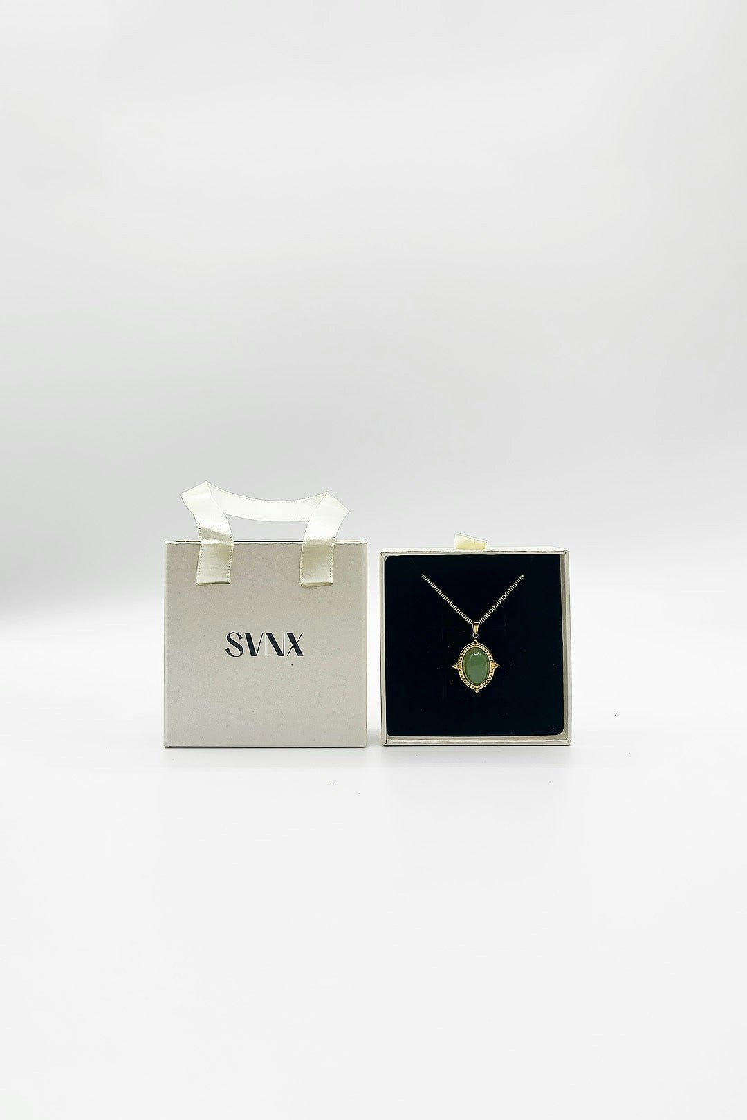 Svnx Women's Green Stone Pendant Necklace - Gift Boxed - Image 3