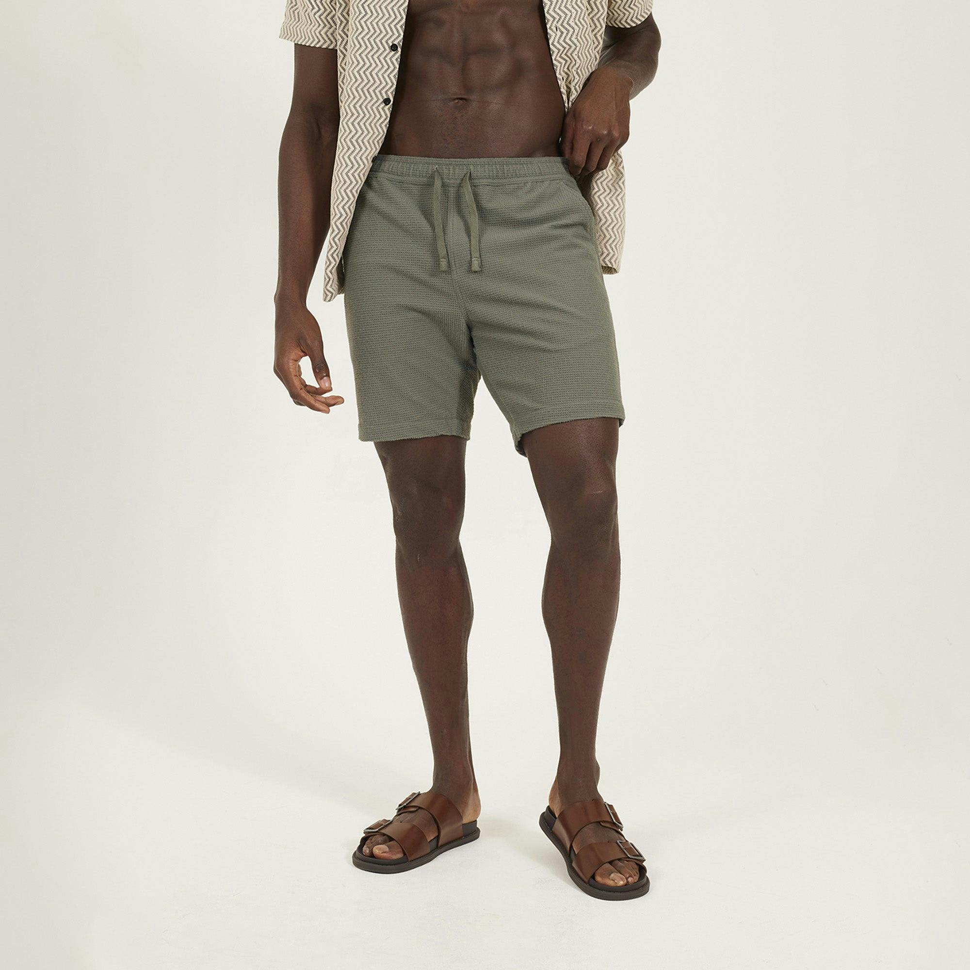 Brave Soul Green Seersucker Shorts - Pale - Pale - M