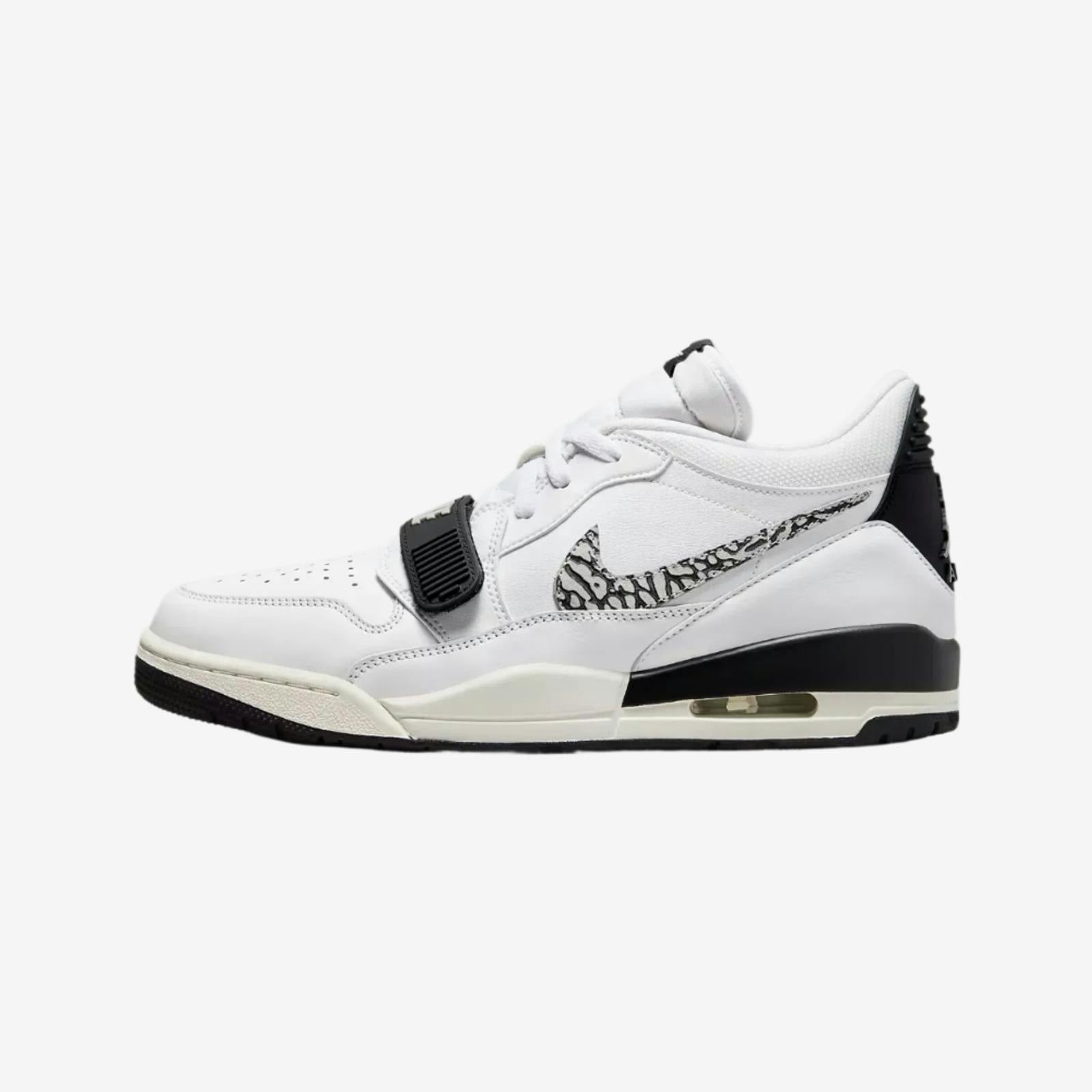 Nike Men's White Cd7069-110 Sneakers In - Uk 9.5