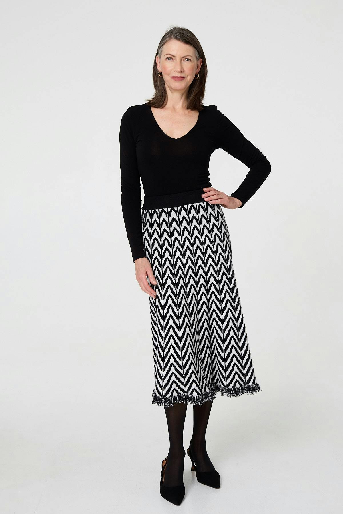 Izabel London Black Chevron Print Fringed Knit Midi Skirt - 8