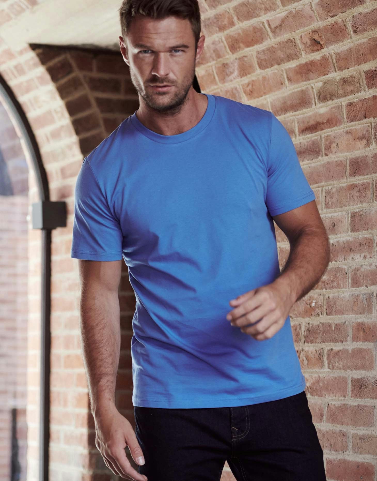 British Boxers Men's Blue Organic Cotton T-Shirt – Bright - Medium