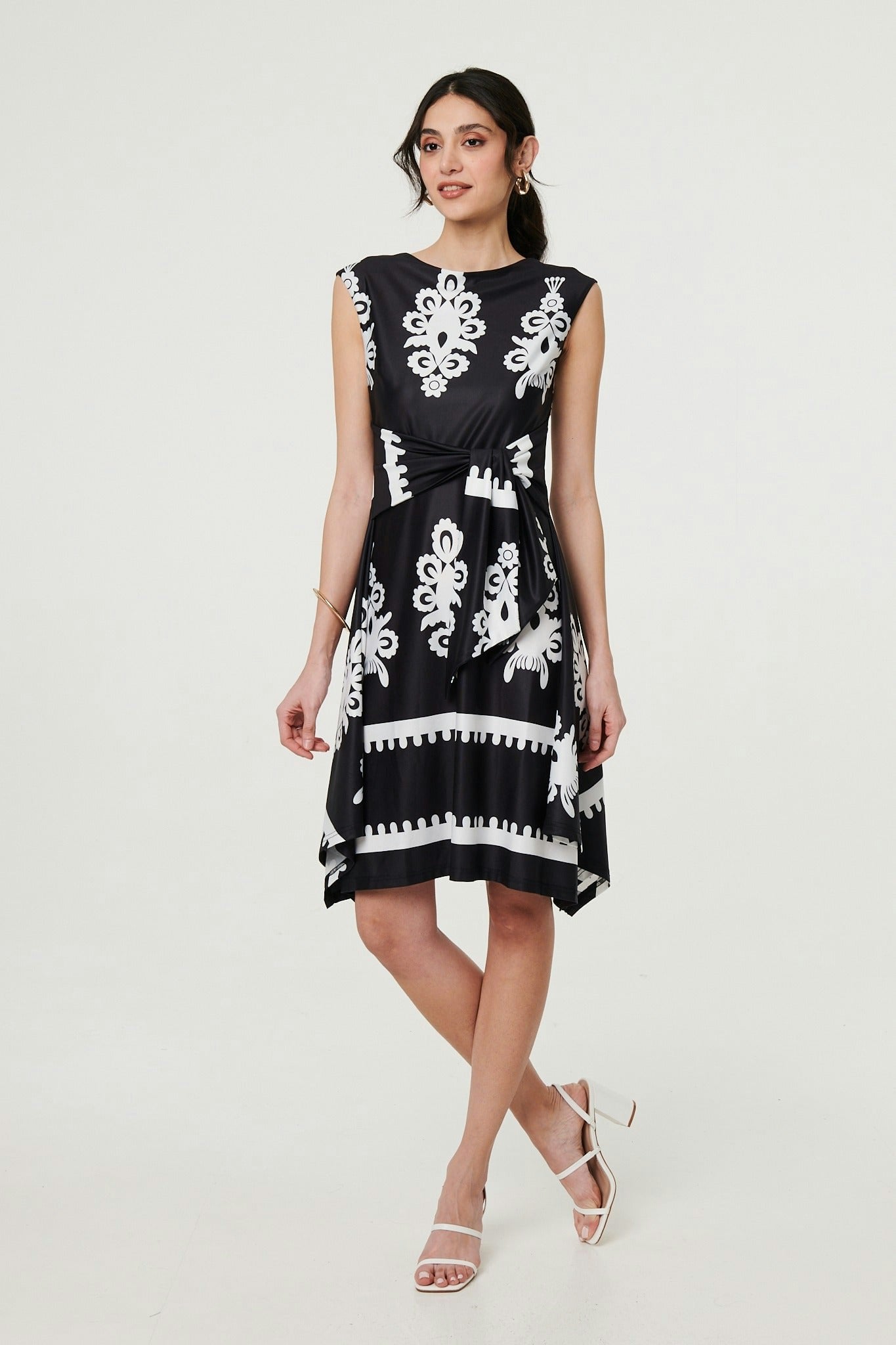 Izabel London Black/White Ikat Print Tie Front Knee Length Dress - And - 8