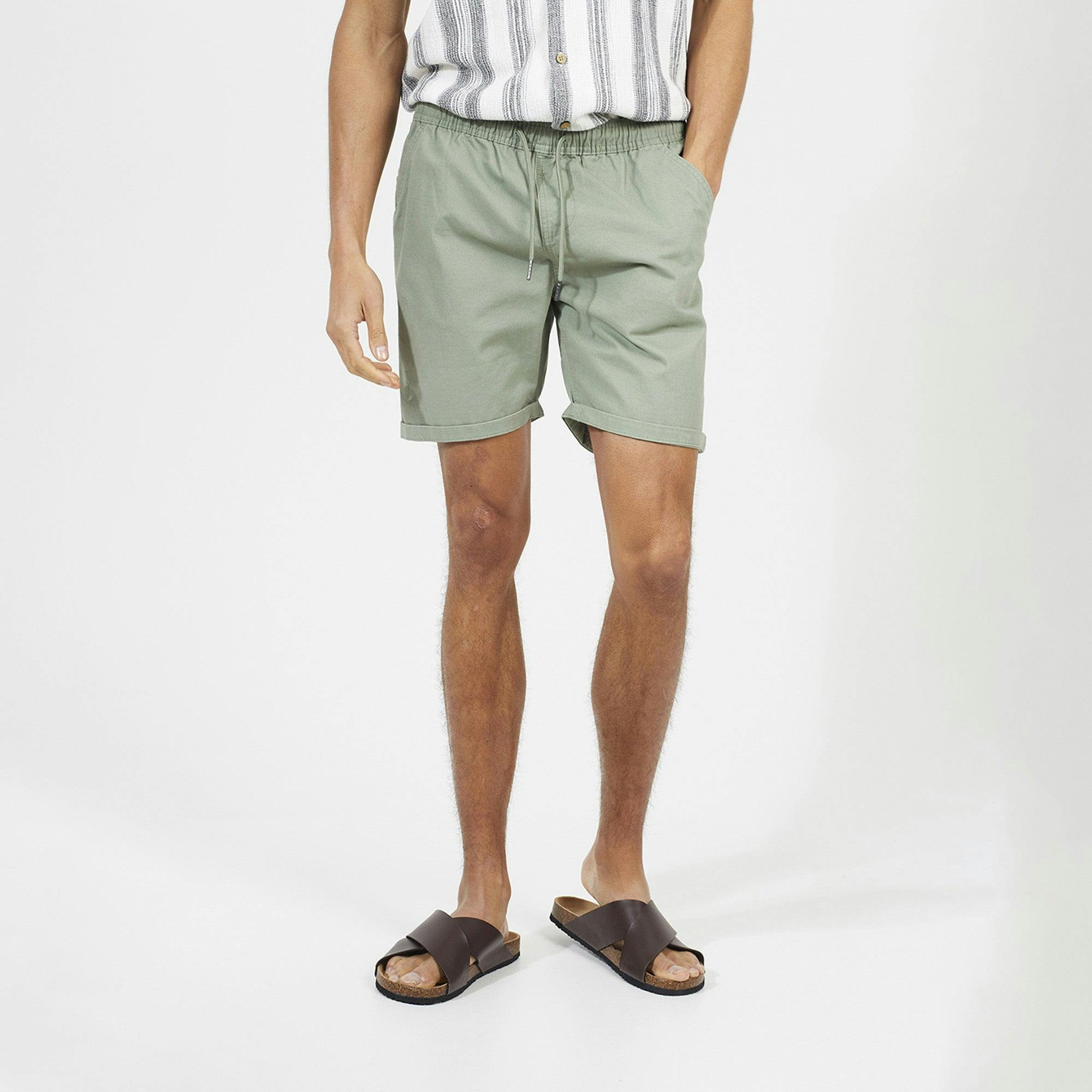 Brave Soul Green Cotton Chino Shorts With Turn Up Hem - Pale - Pale - Xl