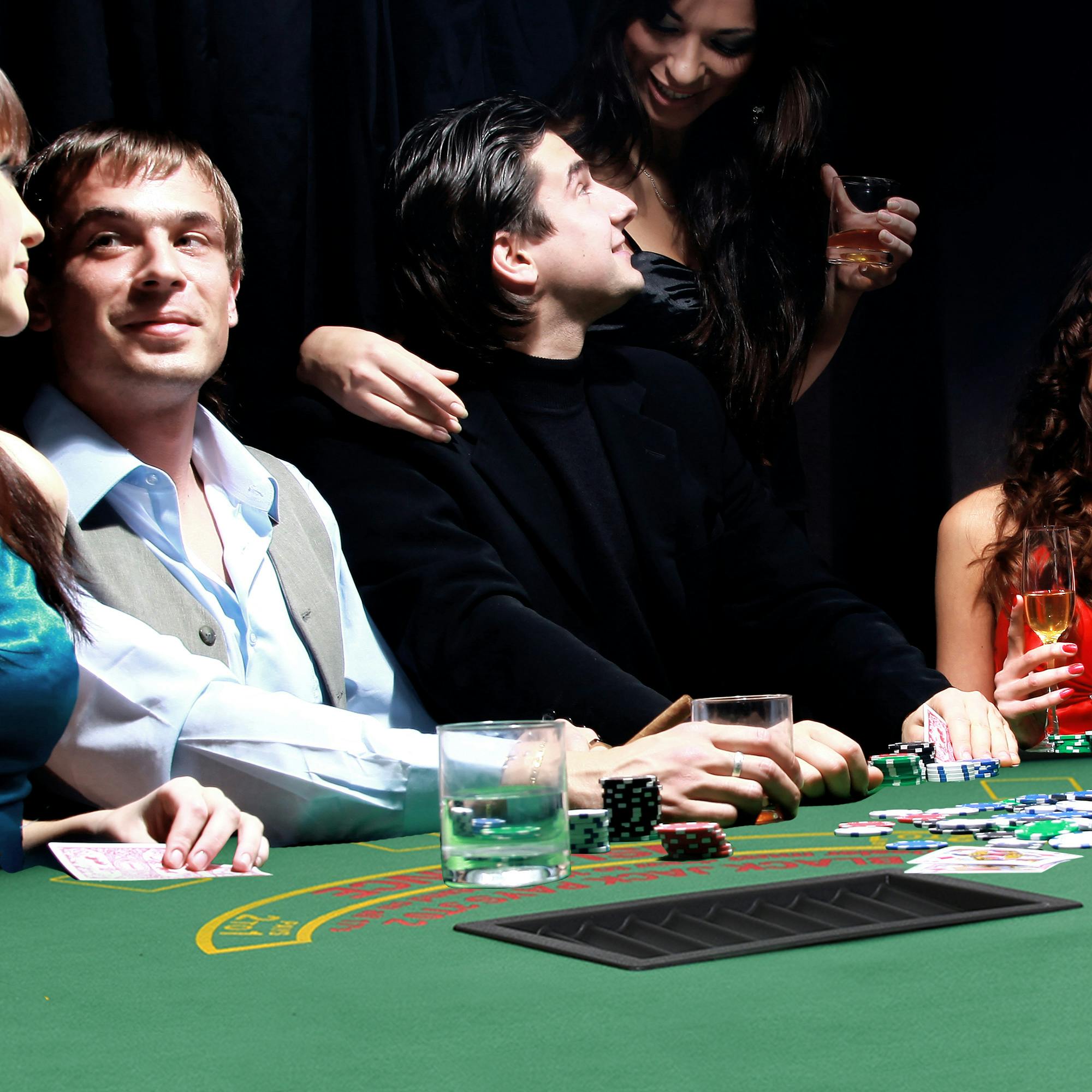 Rackhams 7-Player Folding Poker Table, Chip Tray, Cup Holders, 182 X 91 Cm
