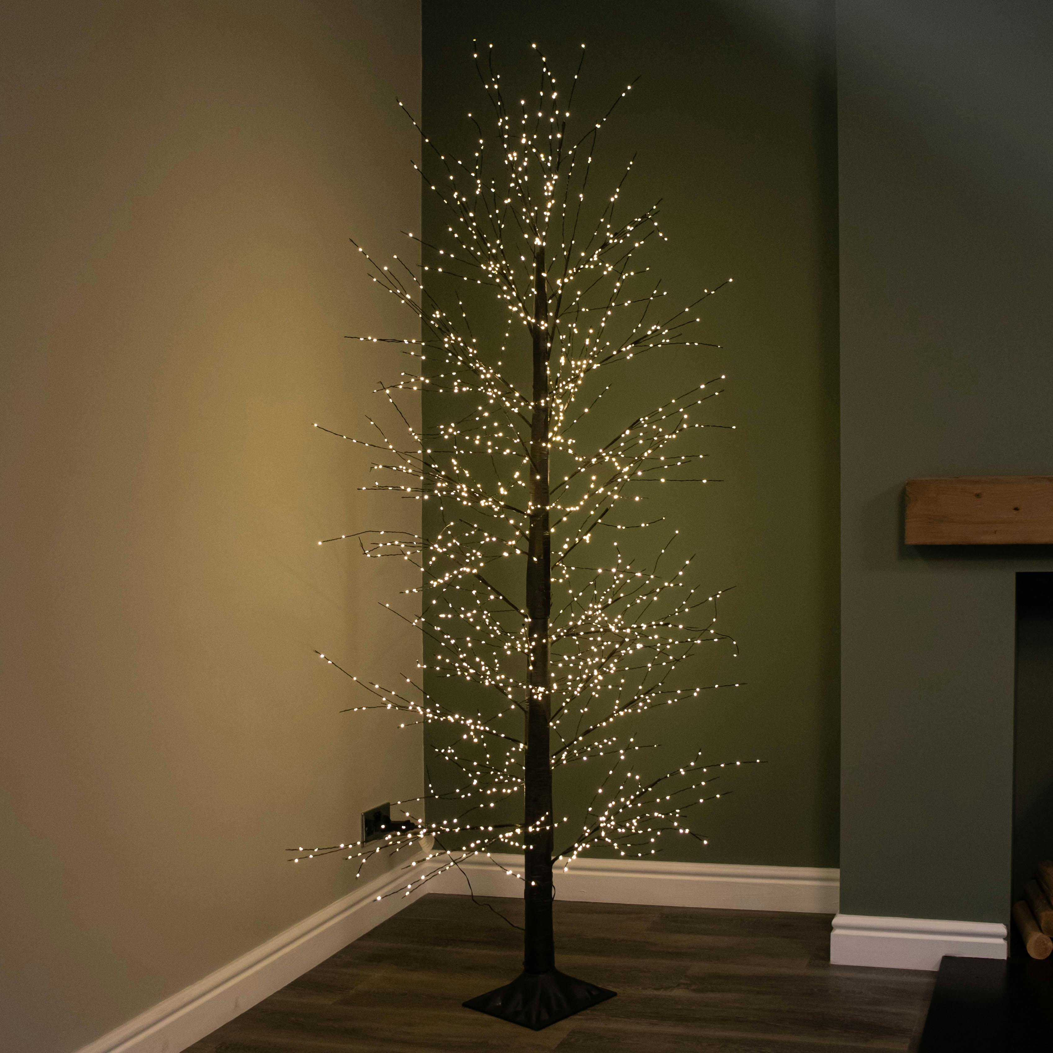 Light/Black/White 7Ft (2.1M) Up Micro Dot Christmas Tree With 1700 Static & Twinkling Warm Leds - Image 3
