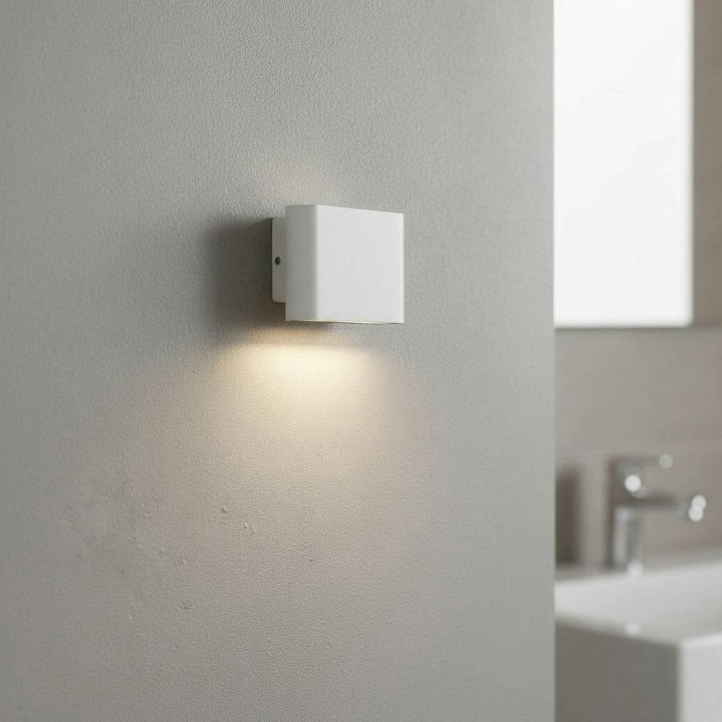 Ultra Beam Lighting White/Light 6 Watt Led Bathroom Vanity Wall Fixture