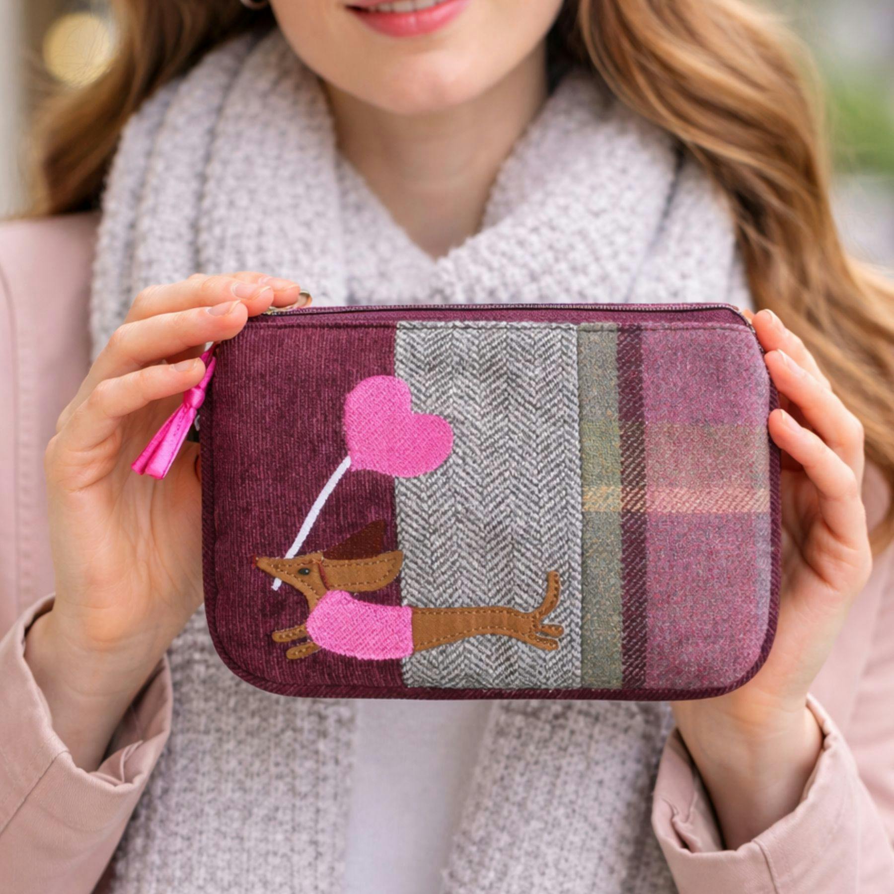 Earth Squared Tweed Appliqué Coin Purse – Sheep, Highland Cow, Dachshund, Puffin, Cat & Floral - Dachshund