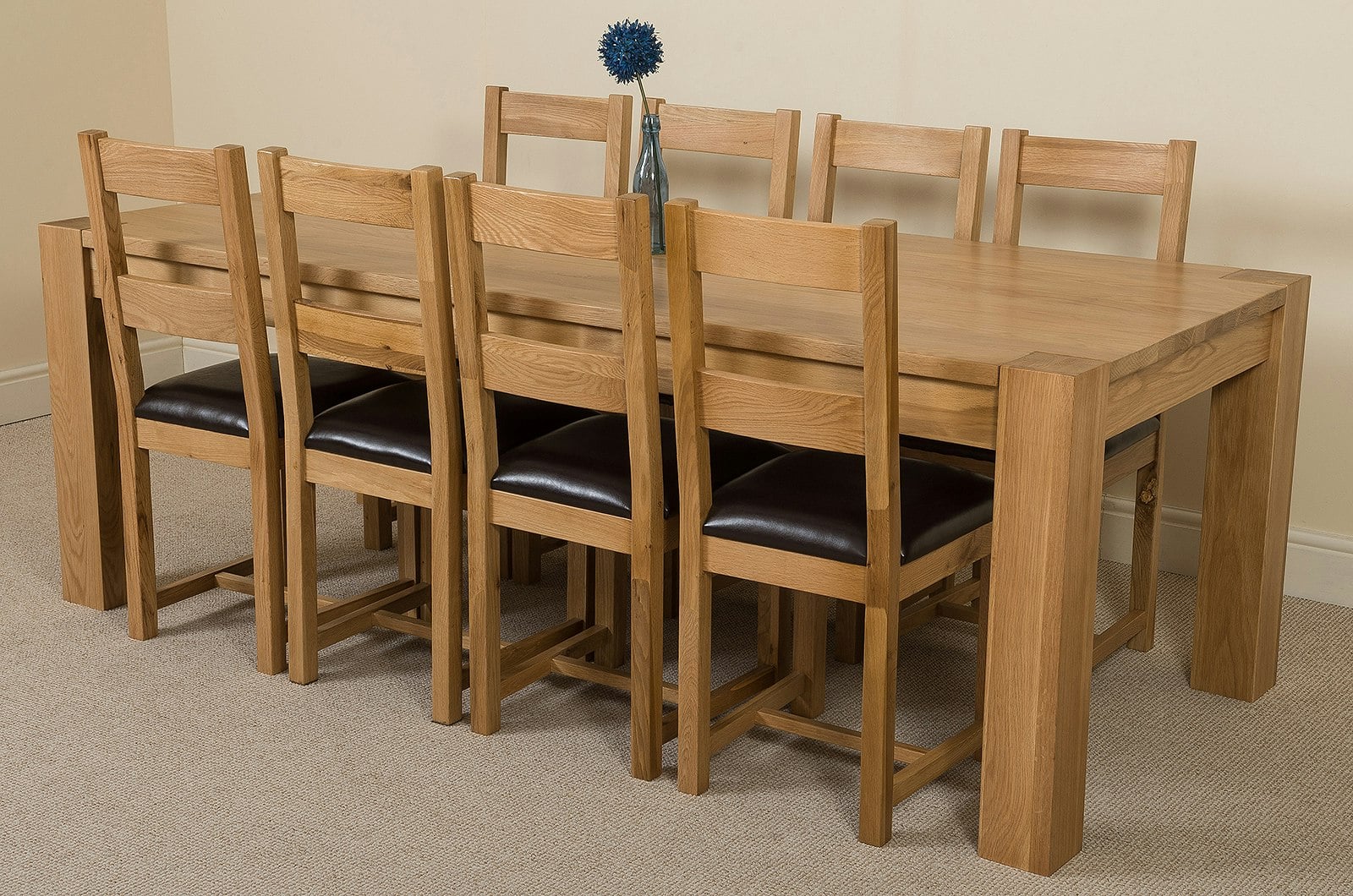 That's Furniture Kuba Extra Large Oak Dining Table With Lincoln Oak Chairs - Natural Oak - 8 Chairs