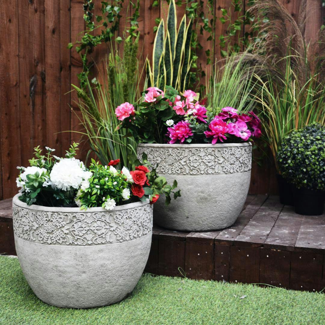 Rackhams Pair Of Large Lace Flowerpots