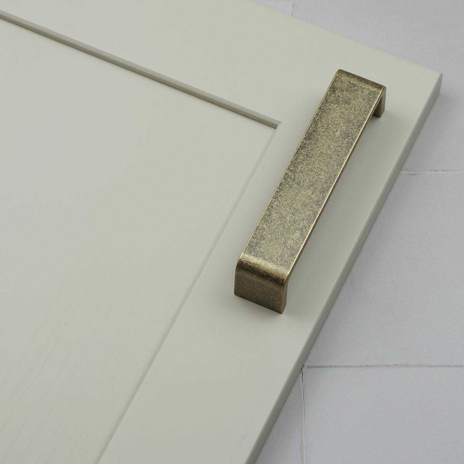 Rackhams Golden Antique Brass D-Bar Handles - 128Mm Handle