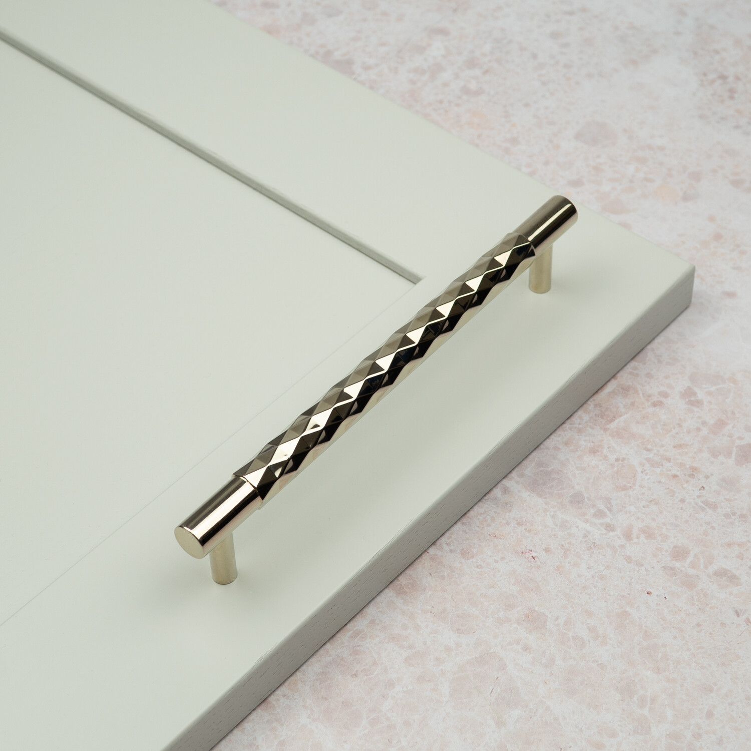 Handle & Home Silver Polished Nickel Solid Brass Diamond Knurled Handle & Coordinating Knob - 160Mm Handle