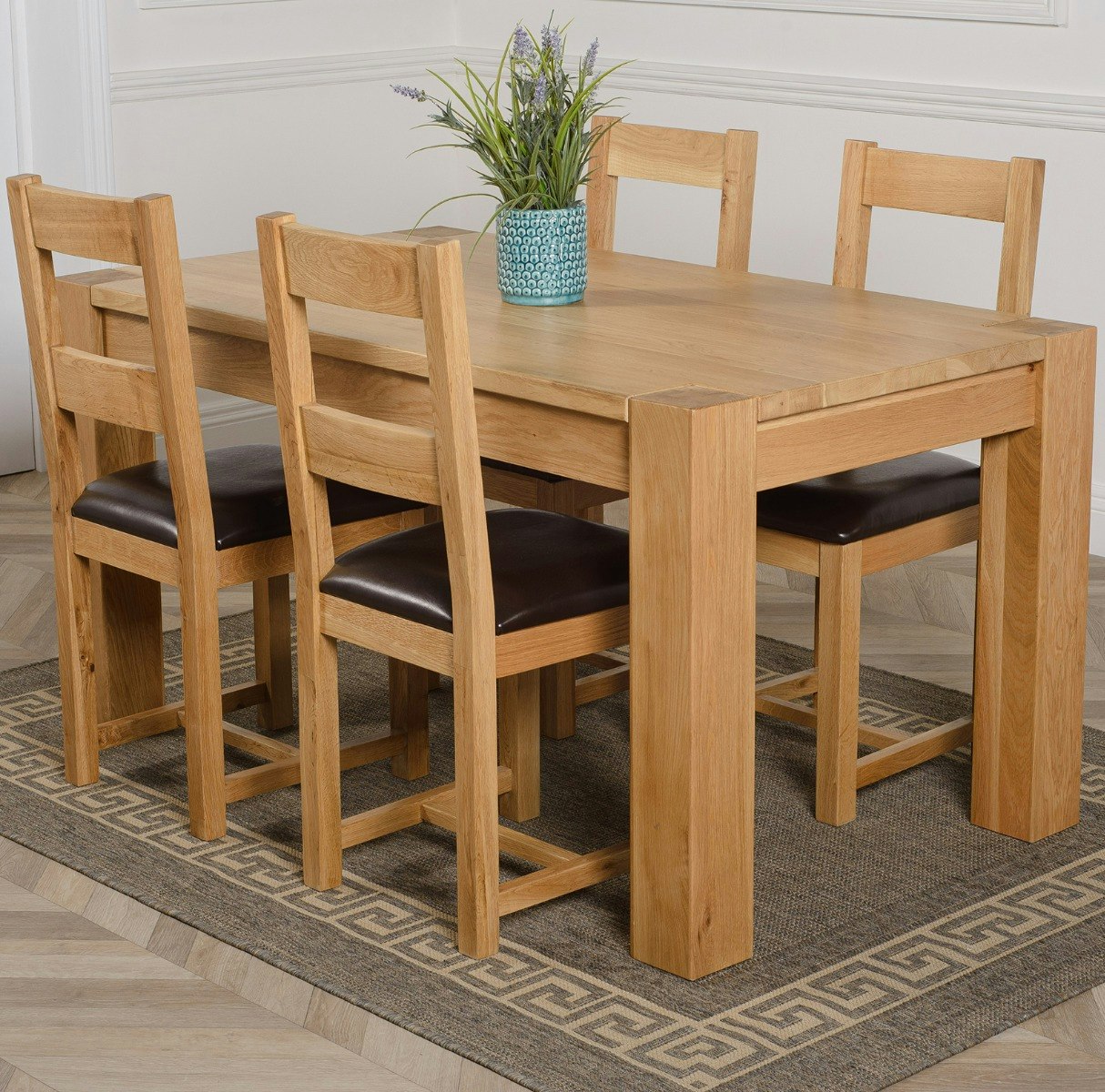 That's Furniture Kuba Medium Oak Dining Table With Lincoln Oak Chairs - Natural Oak - 4 Chairs