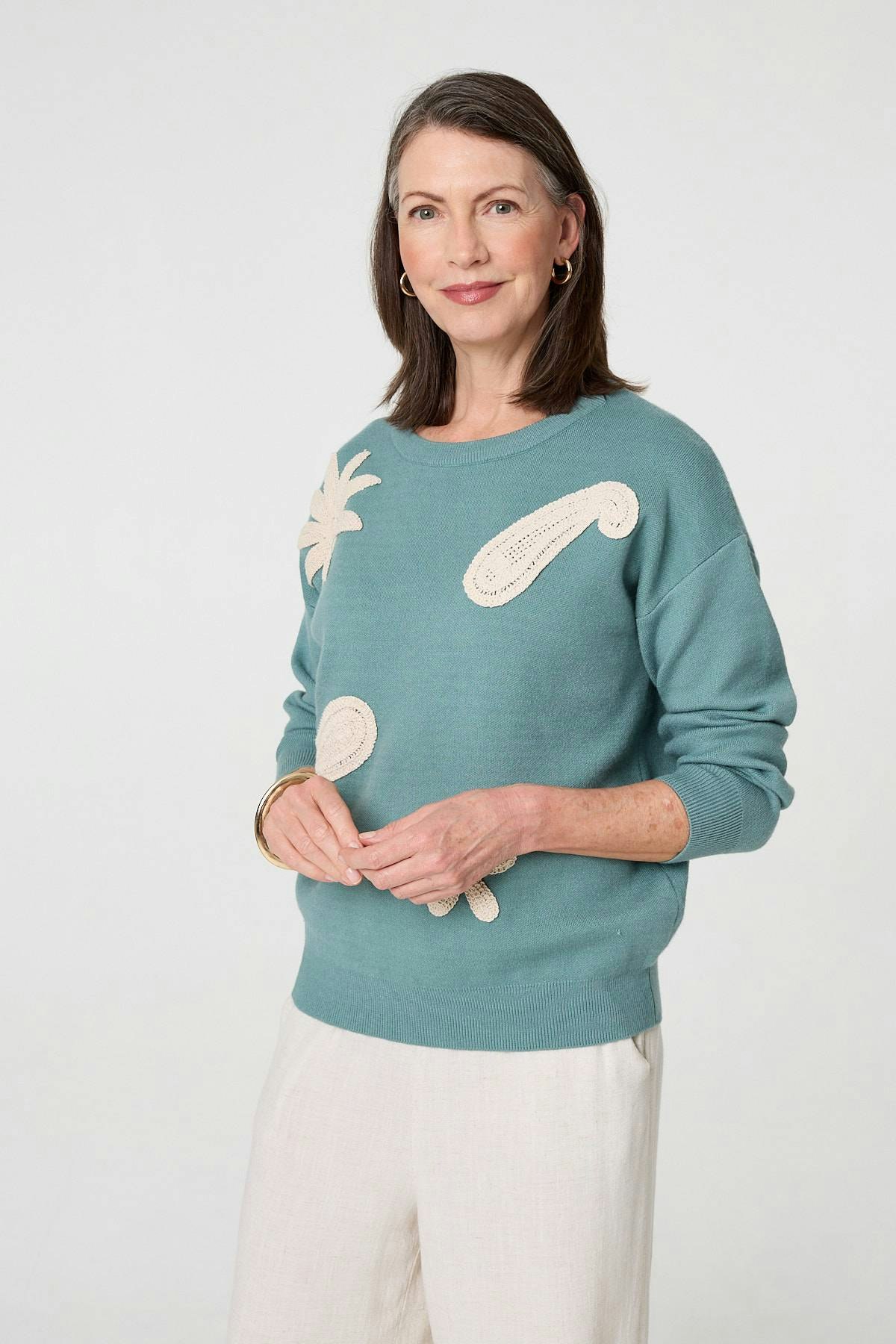 Izabel London Green Embroidered Front Long Sleeve Jumper - 14