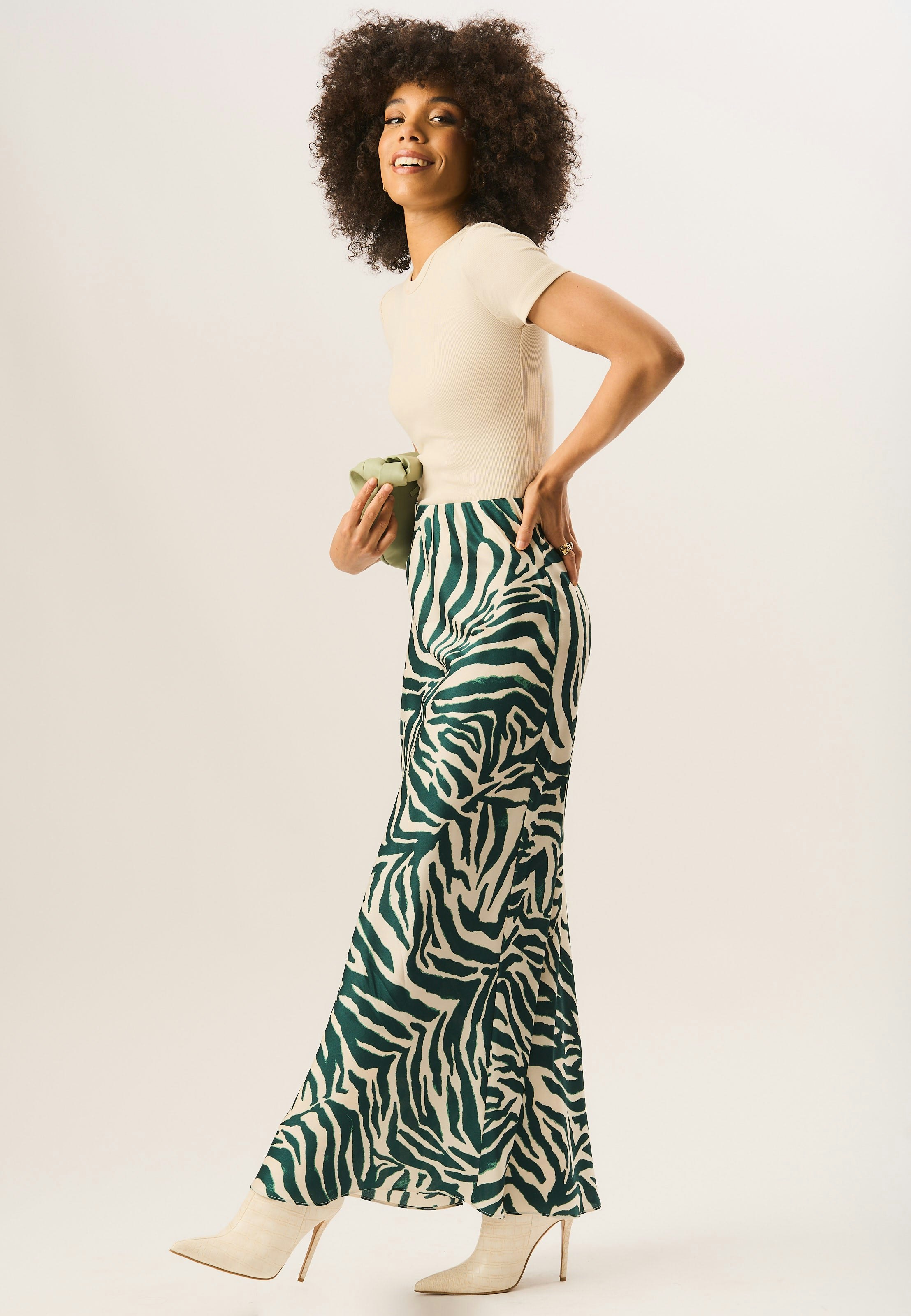 Gini London Green Zebra Bias Maxi Skirt - Uk 10 / Us 6 / Eu 38