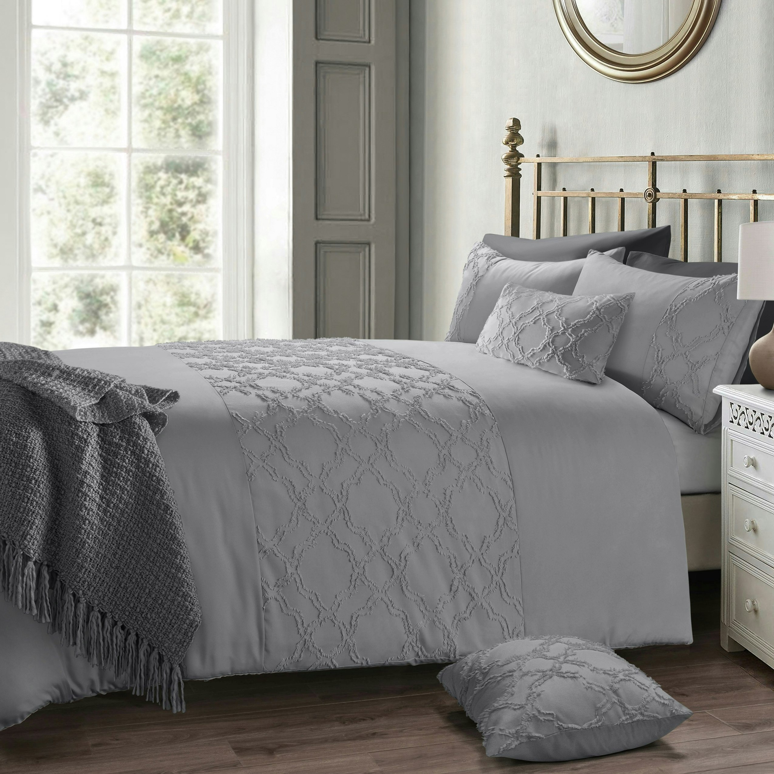 Intimates Grey Kiera Tufted Duvet Cover & Pillowcase Set - King