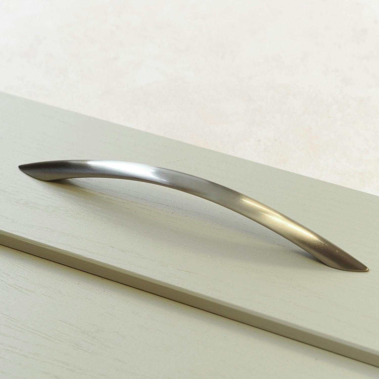 Handle & Home Brushed Nickel Flat Bow Handles - 192Mm Handle
