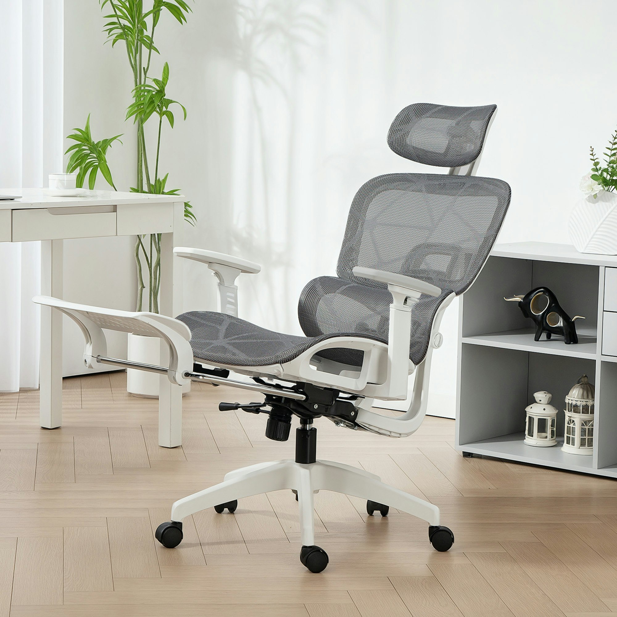 Rackhams Grey/White Ergonomic Office Chair Swivel Computer Chair With 3D Armrest