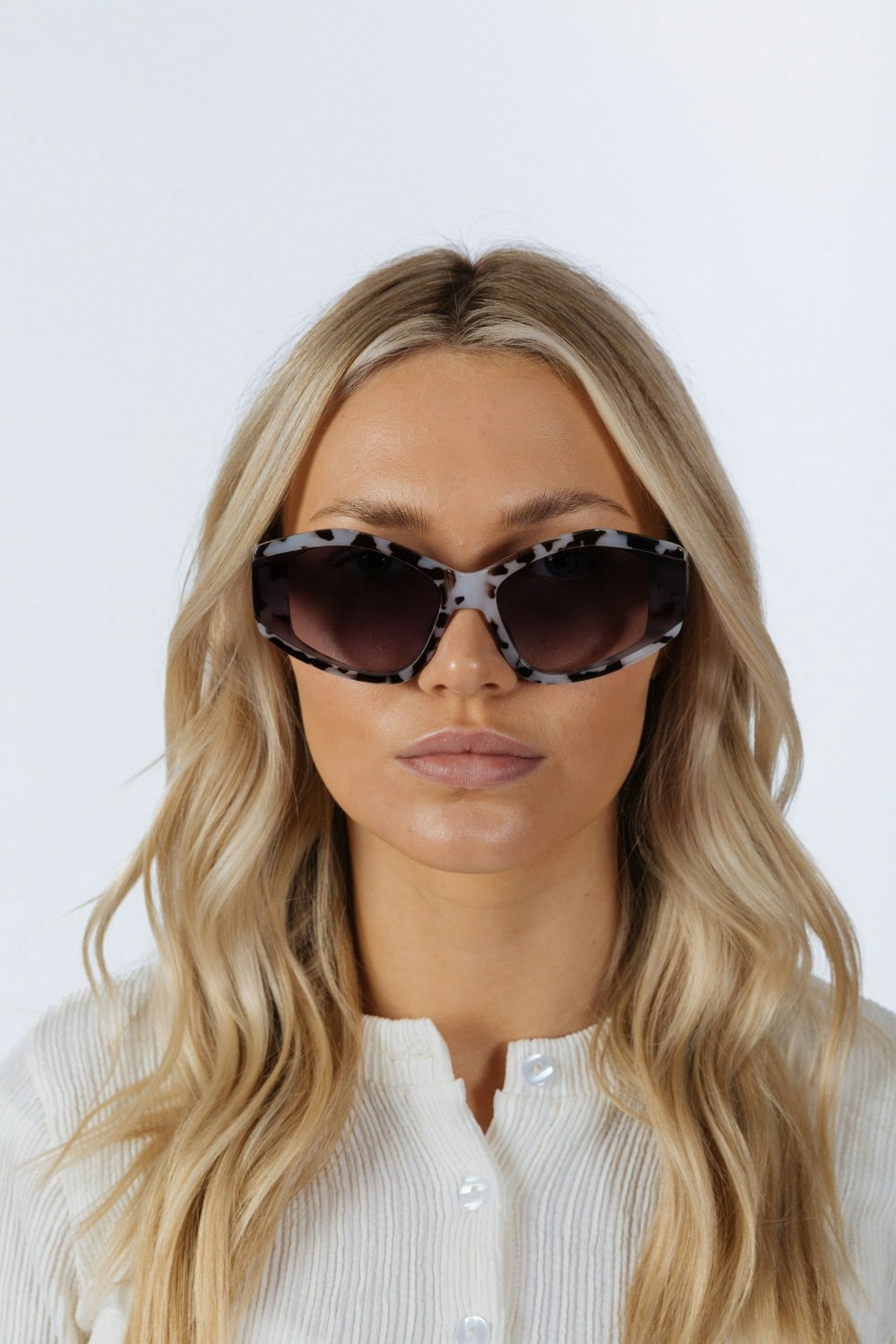 Svnx Black/White Angular Cat-Eye Sunglasses In Multi - Multi - One Size
