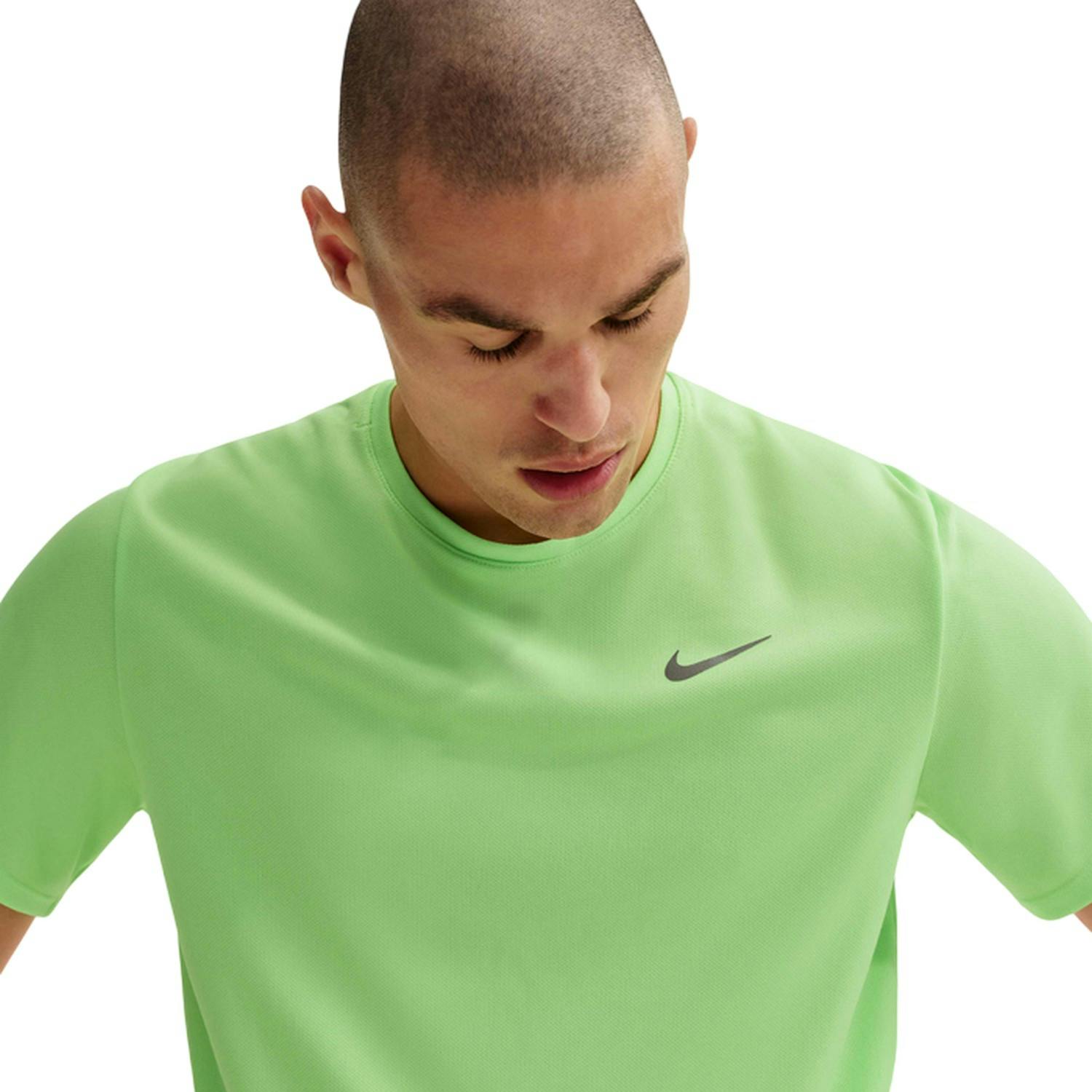 Nike Men's Miler Swoosh Reflective Detail T-Shirt - Lime - Xl - Lime - 100% Polyester