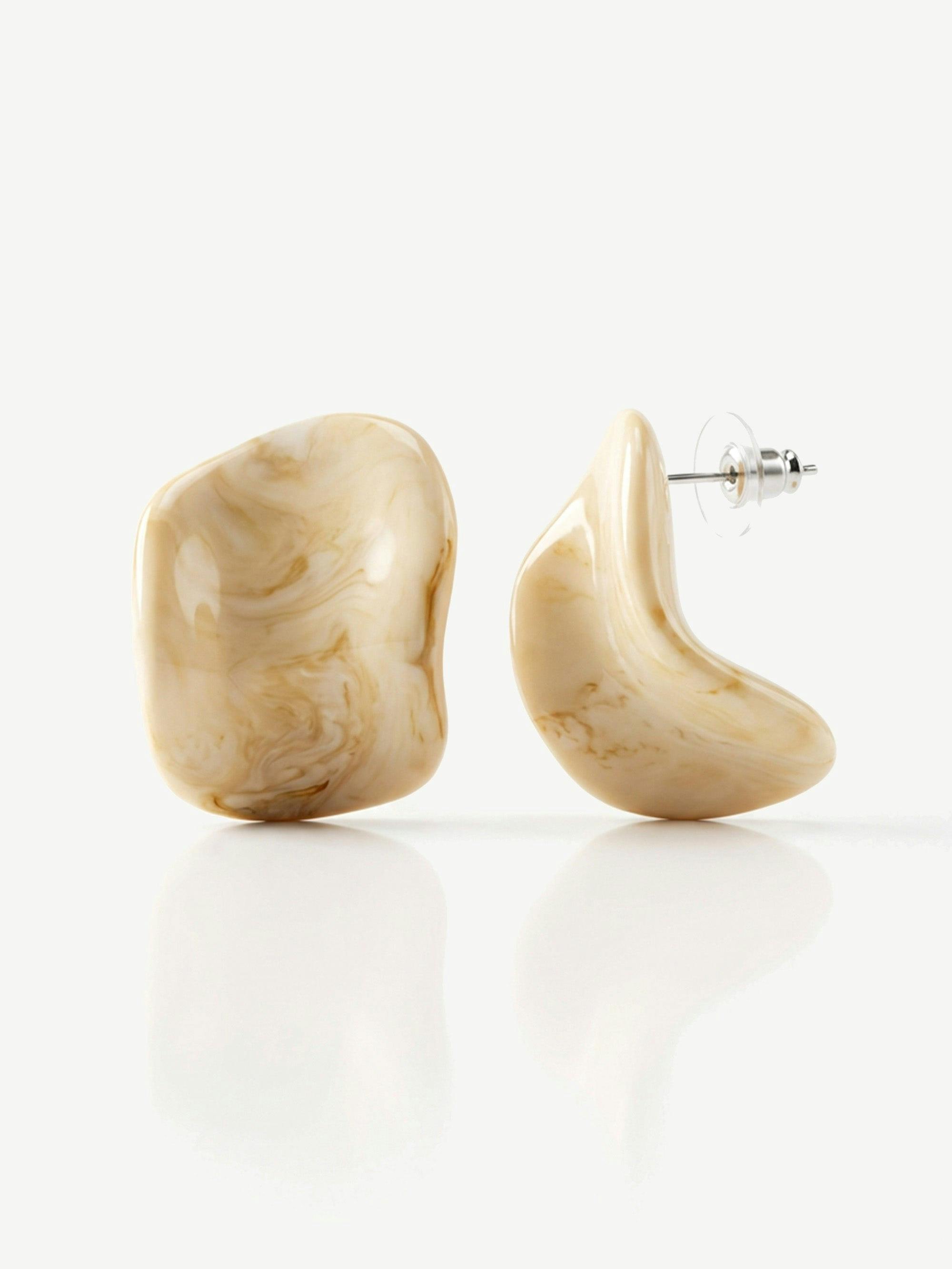 Muchv Cream Marbled Resin Stud Earrings